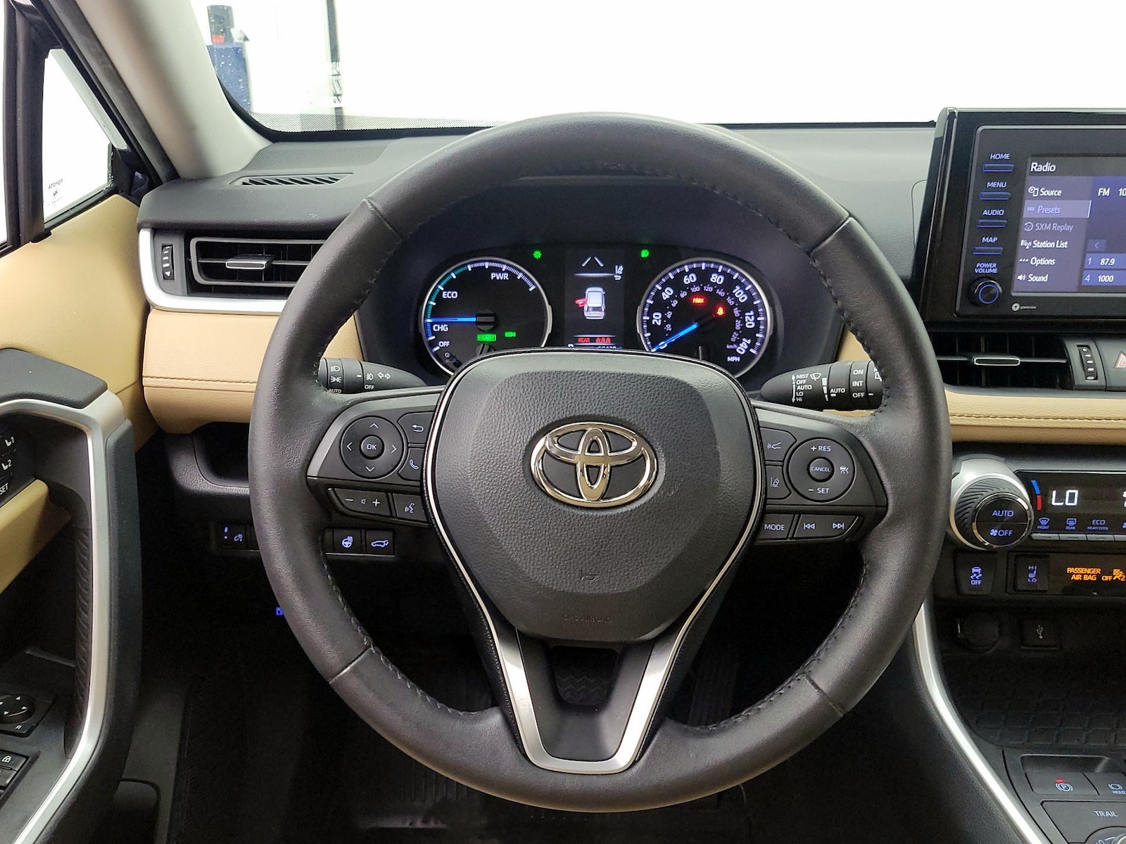 2021 Toyota RAV4 XLE Premium - Photo 11