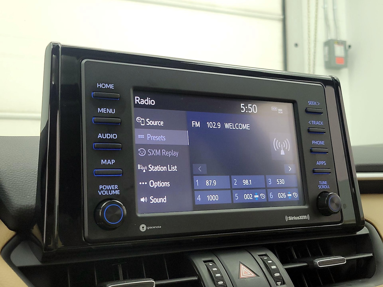 2021 Toyota RAV4 XLE Premium - Photo 16