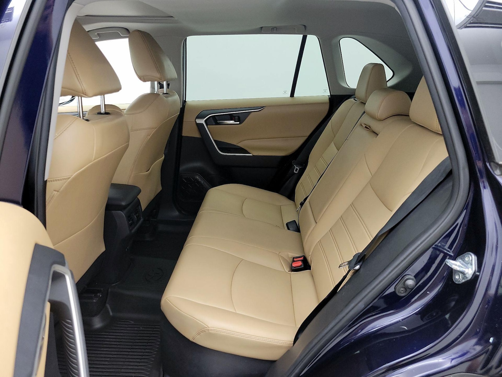2021 Toyota RAV4 XLE Premium - Photo 21