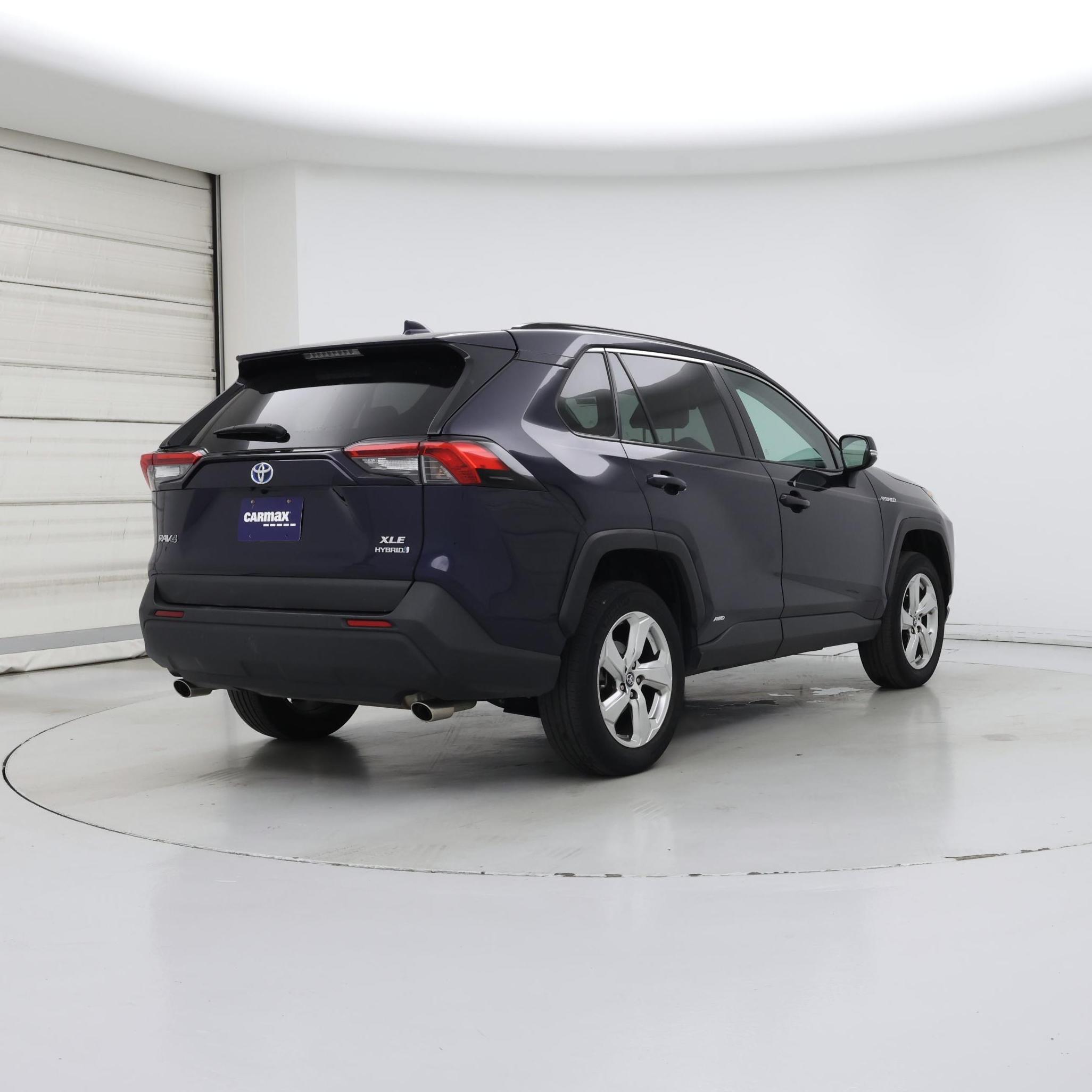 Thumbnail: 2021 Toyota RAV4 - 8