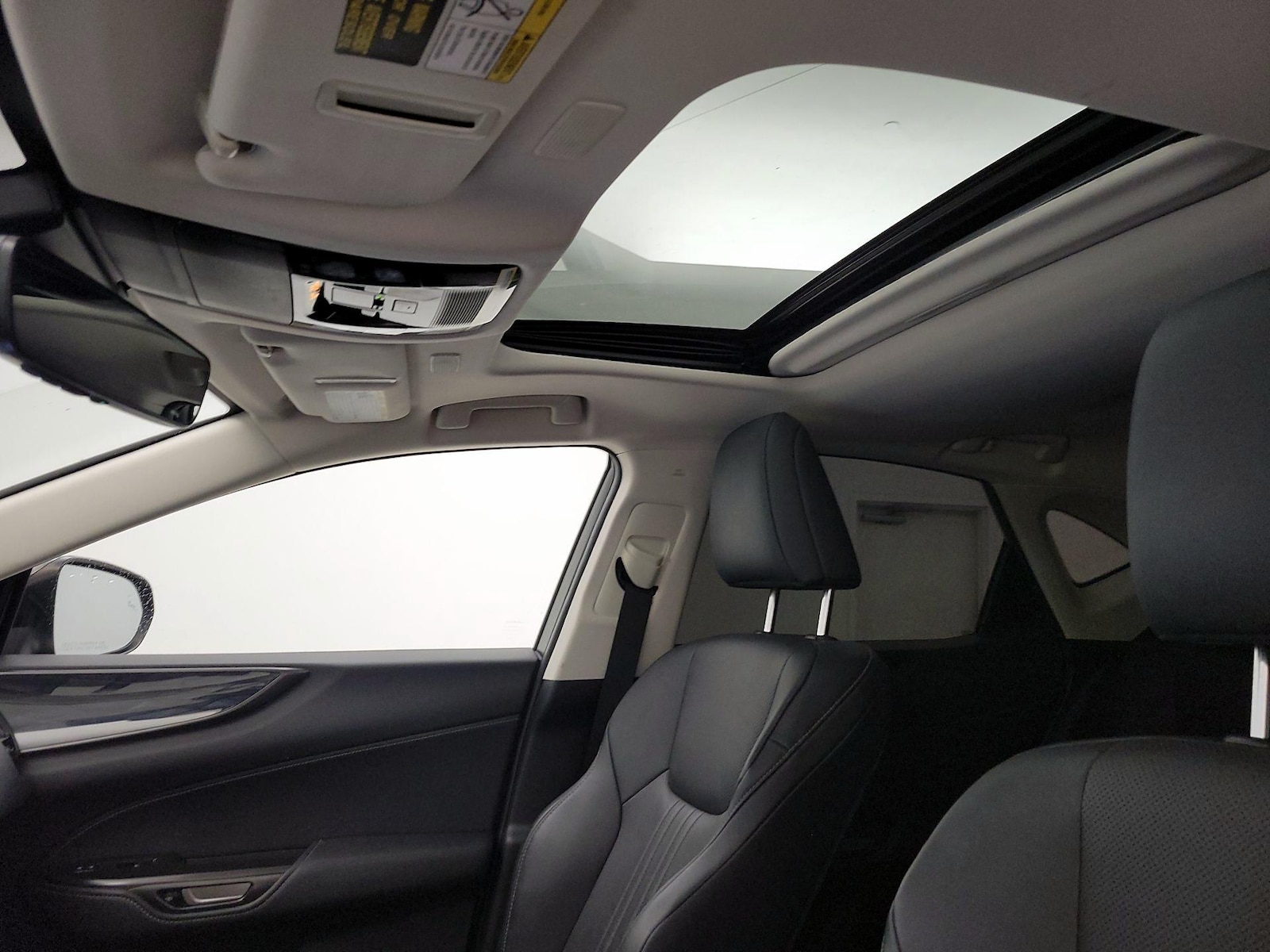 Sunroof(s) & Overhead Airbags