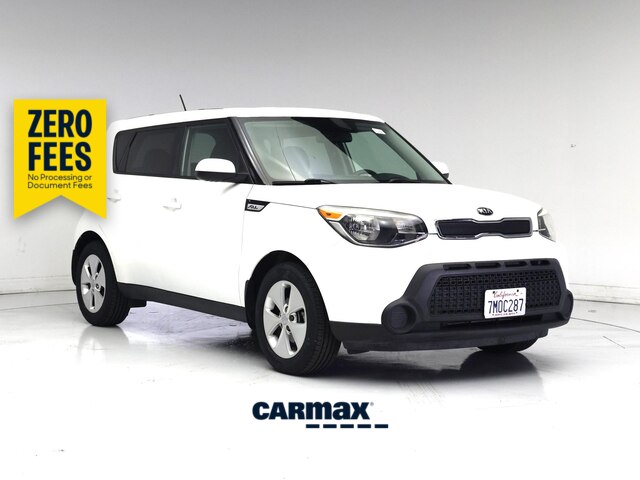 White 2015 Kia Soul Wagon Automatic