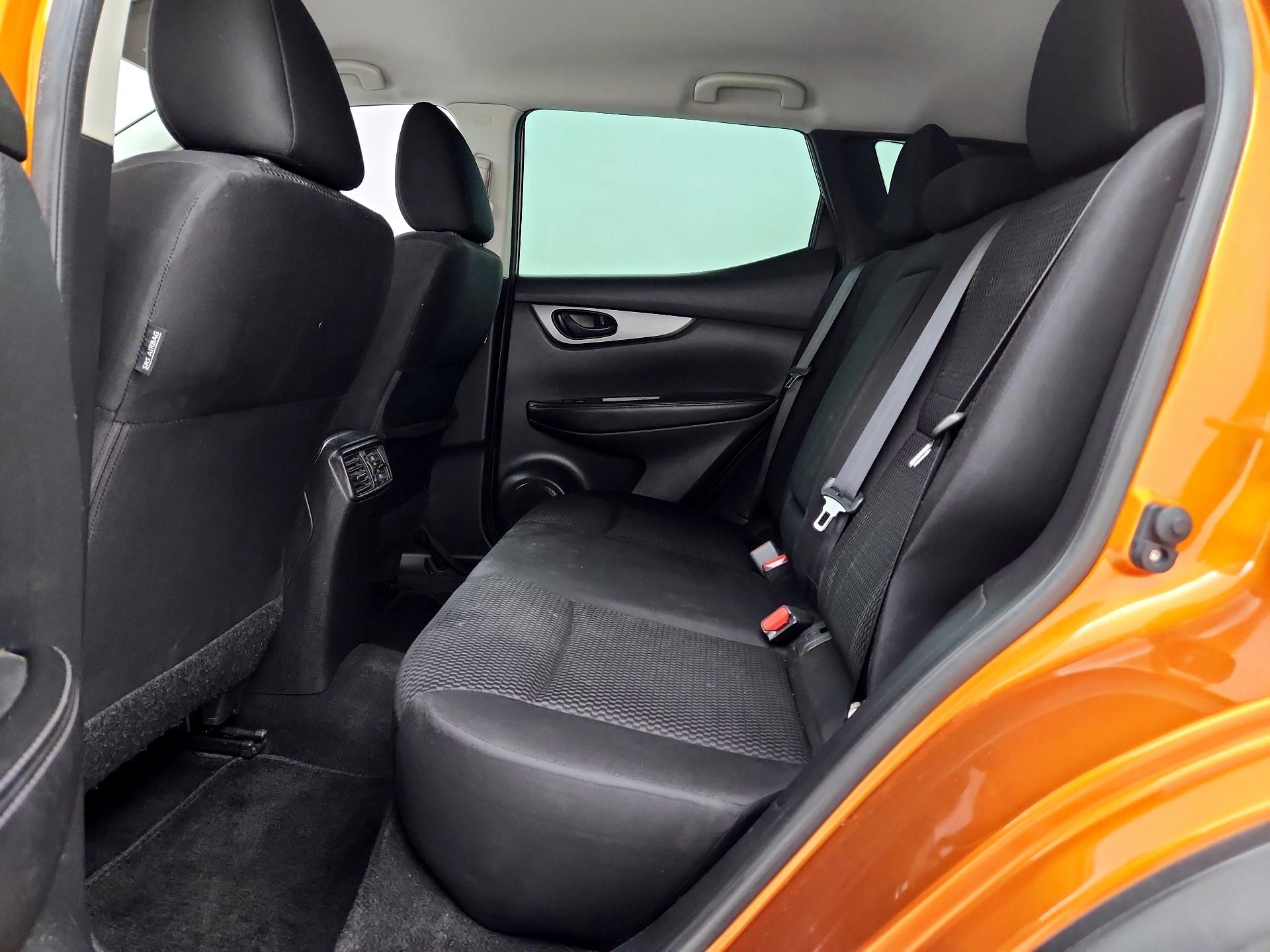Thumbnail: 2017 Nissan Rogue Sport - 19