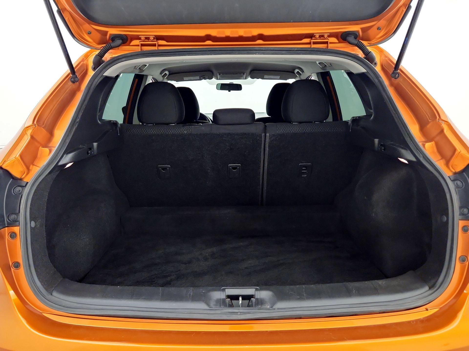 Thumbnail: 2017 Nissan Rogue Sport - 20