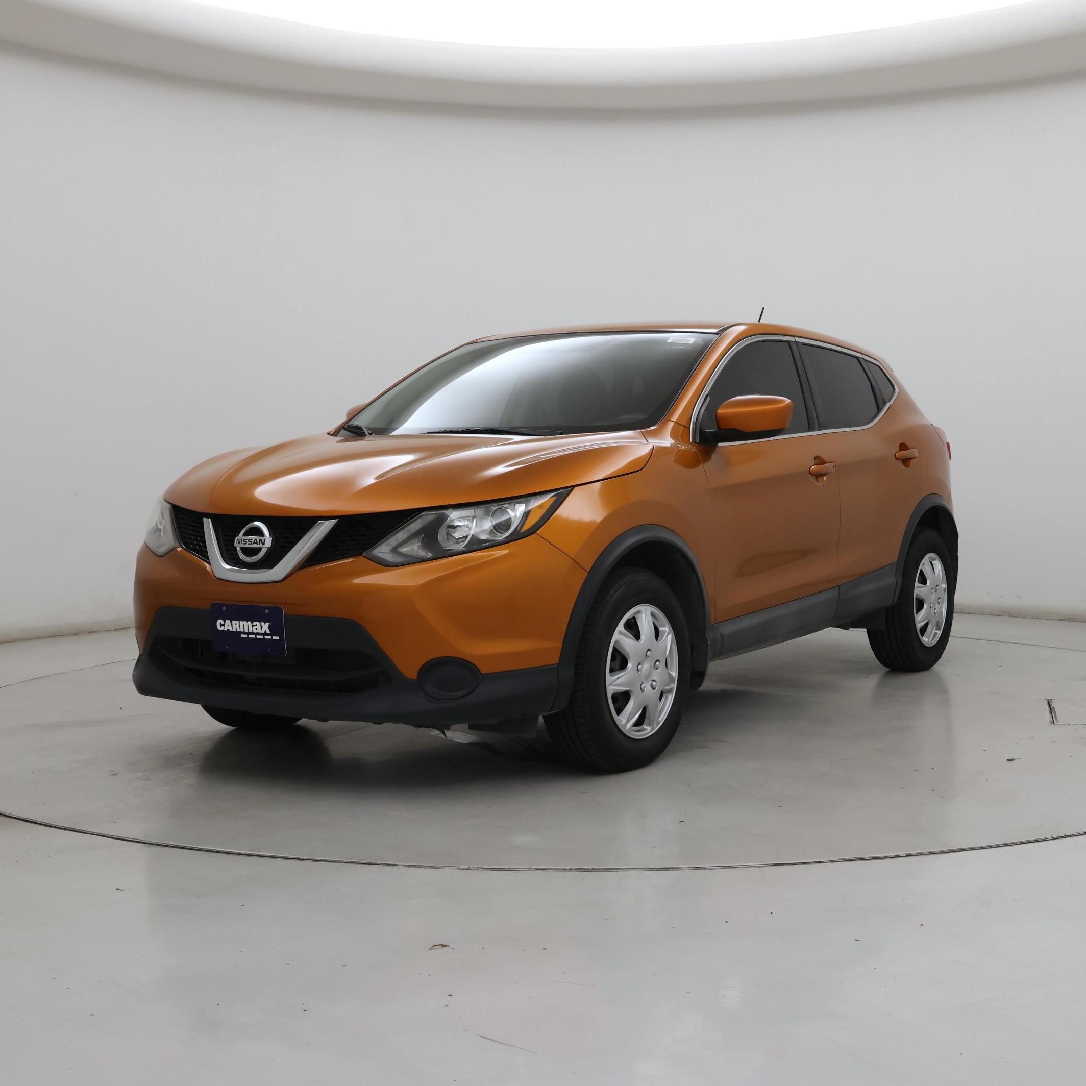 Thumbnail: 2017 Nissan Rogue Sport - 4