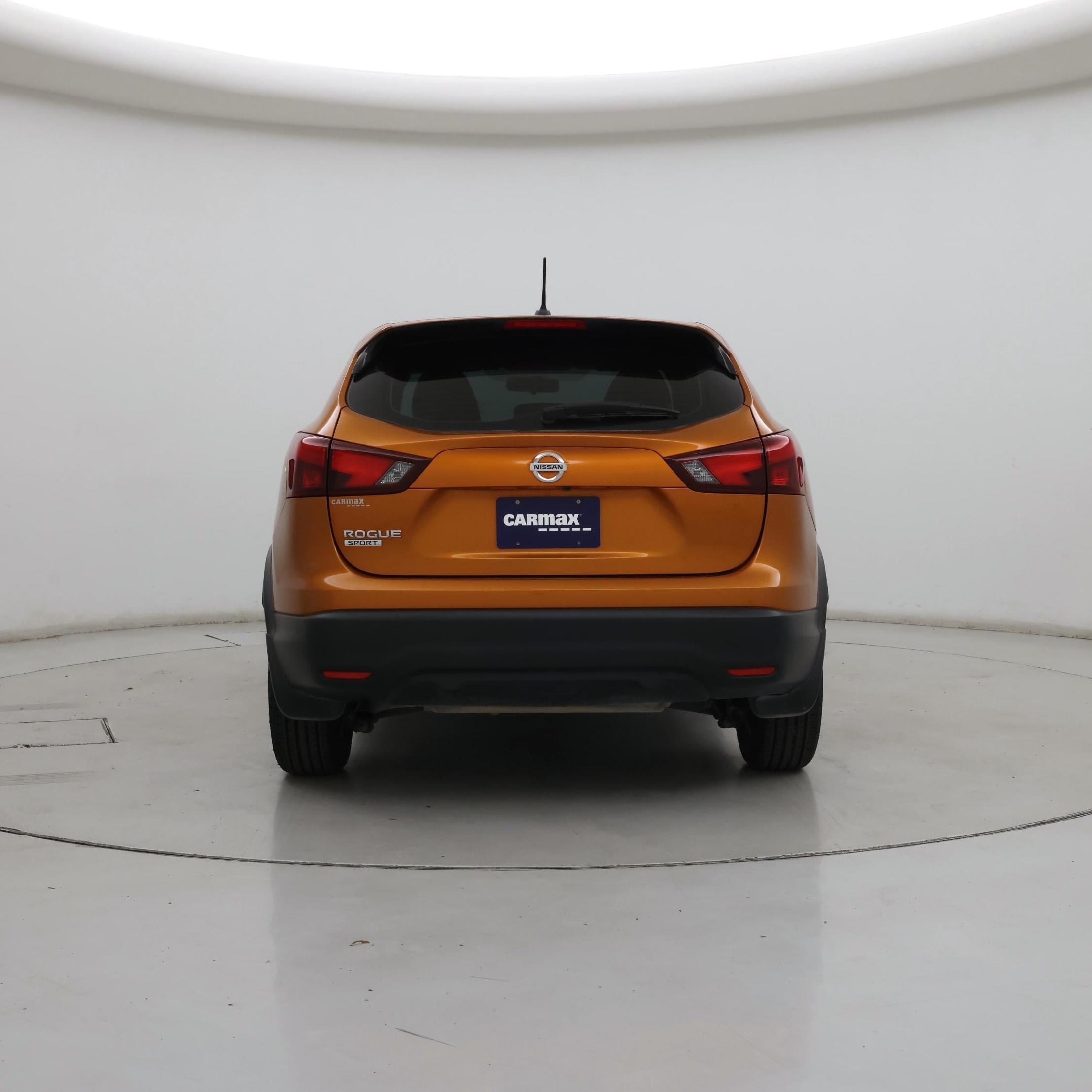 Thumbnail: 2017 Nissan Rogue Sport - 6