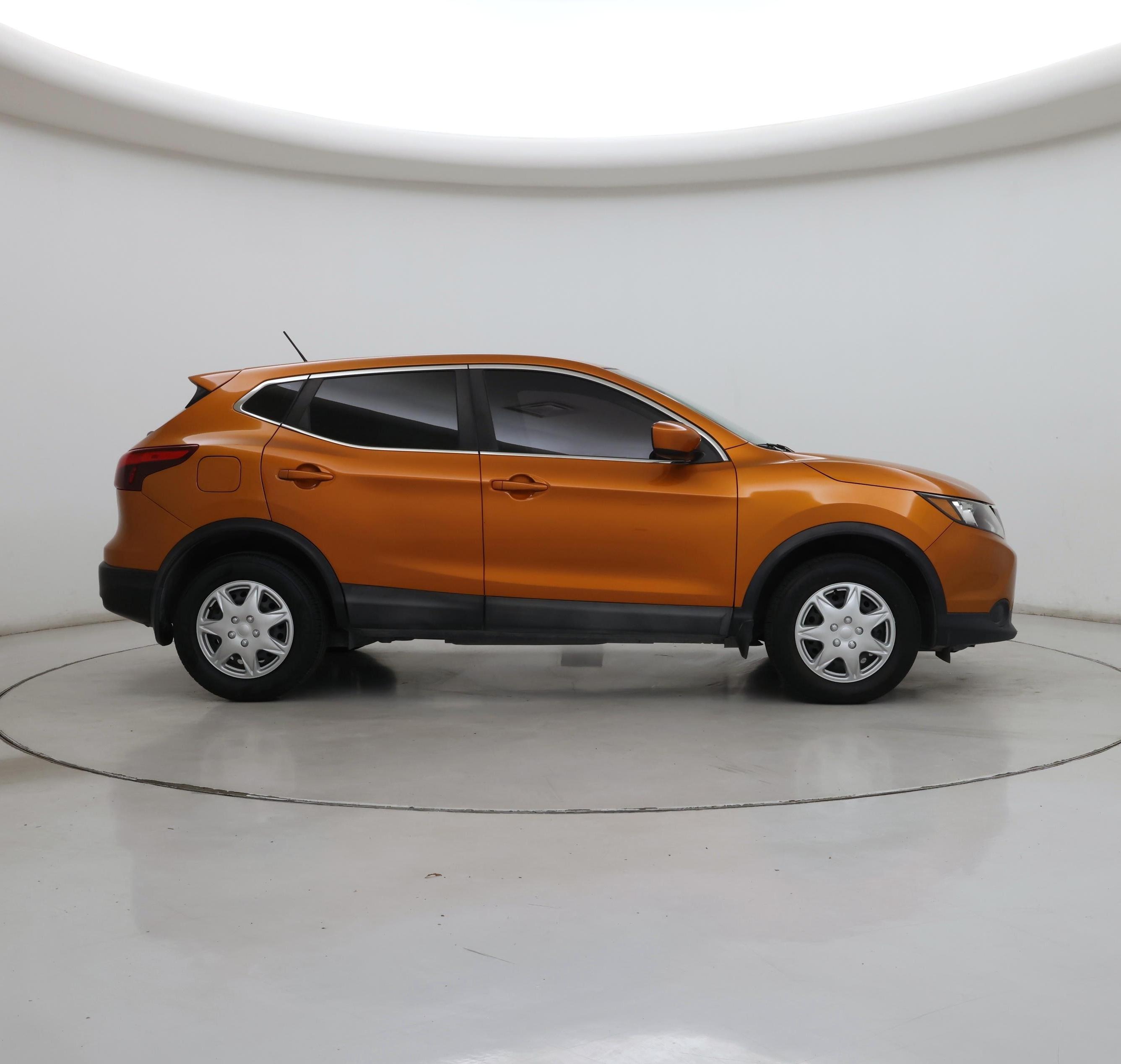 Thumbnail: 2017 Nissan Rogue Sport - 7