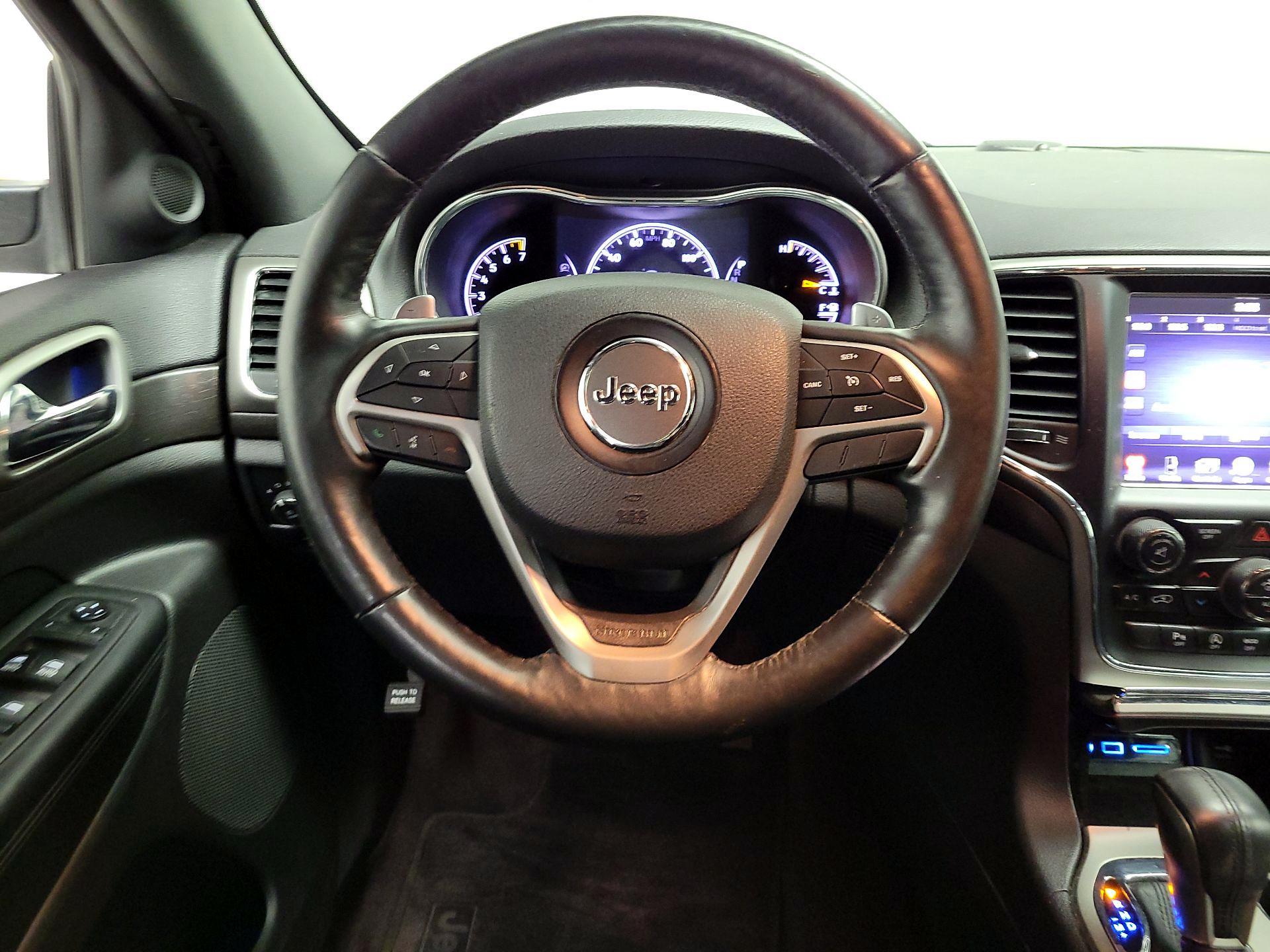 Thumbnail: 2017 Jeep Grand Cherokee - 10