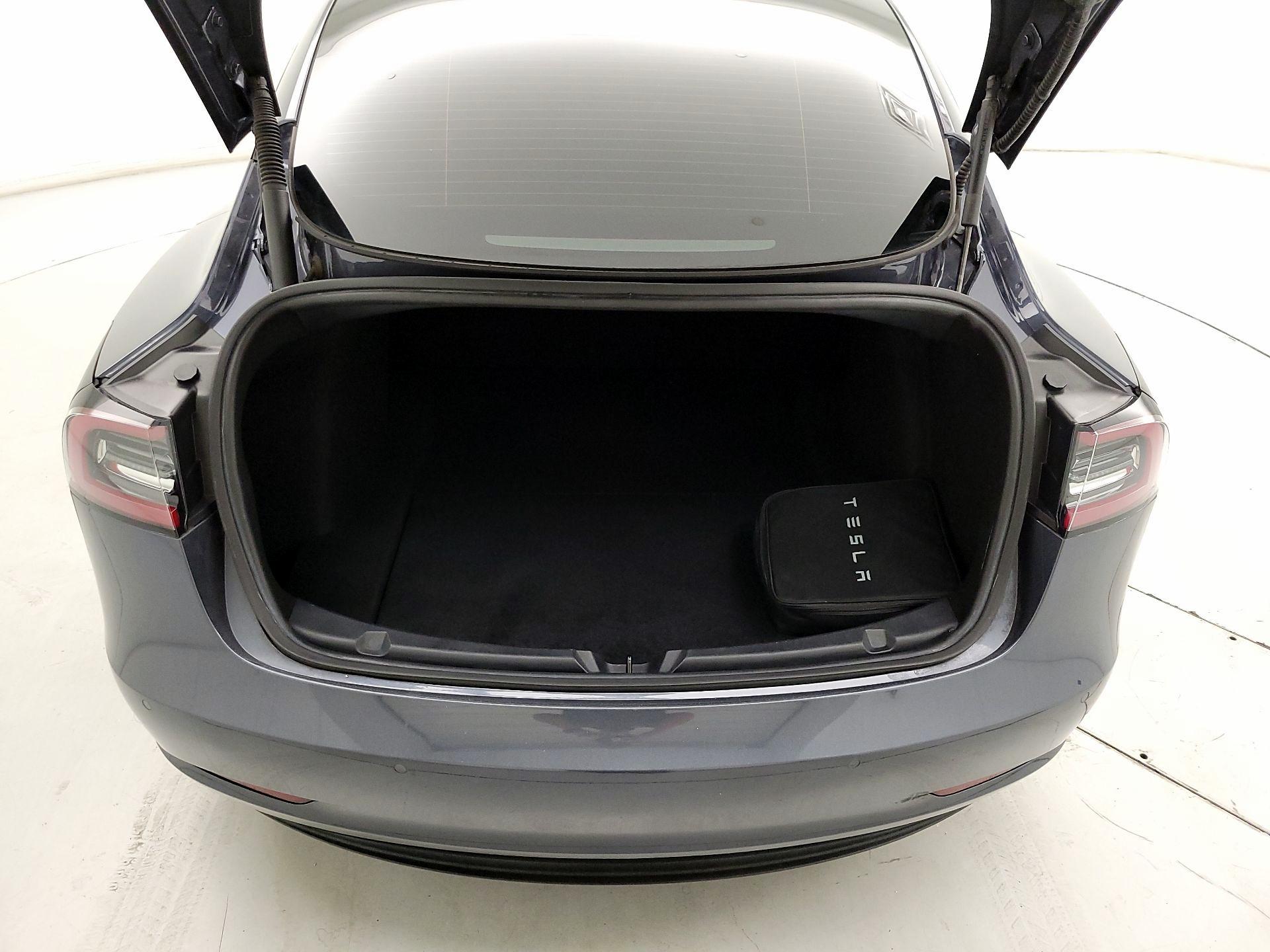 Thumbnail: 2022 Tesla Model 3 - 19