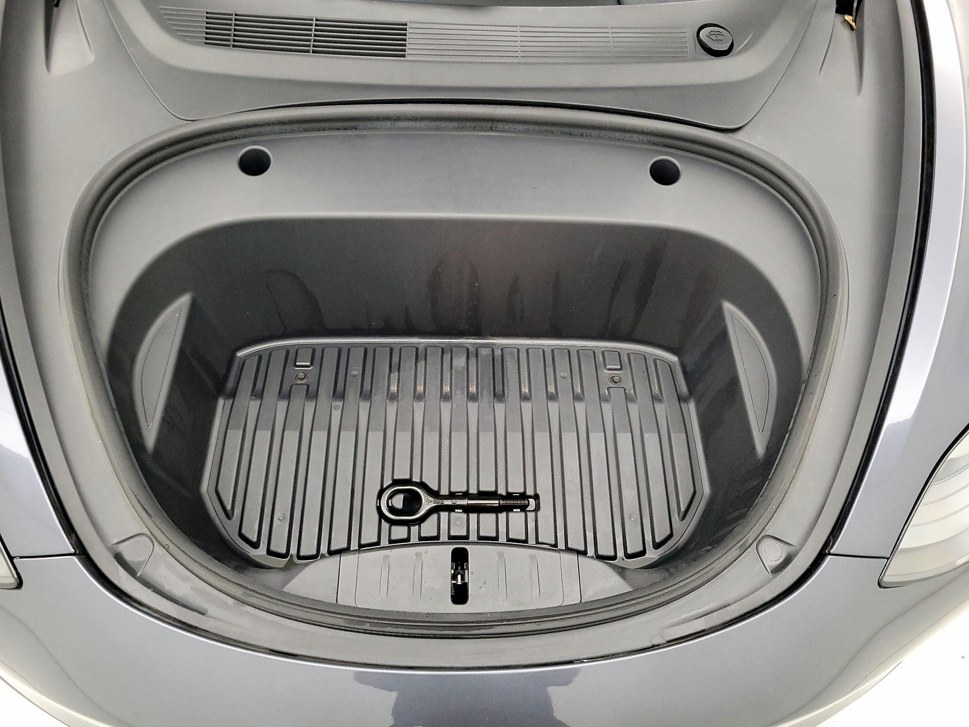 Thumbnail: 2022 Tesla Model 3 - 20
