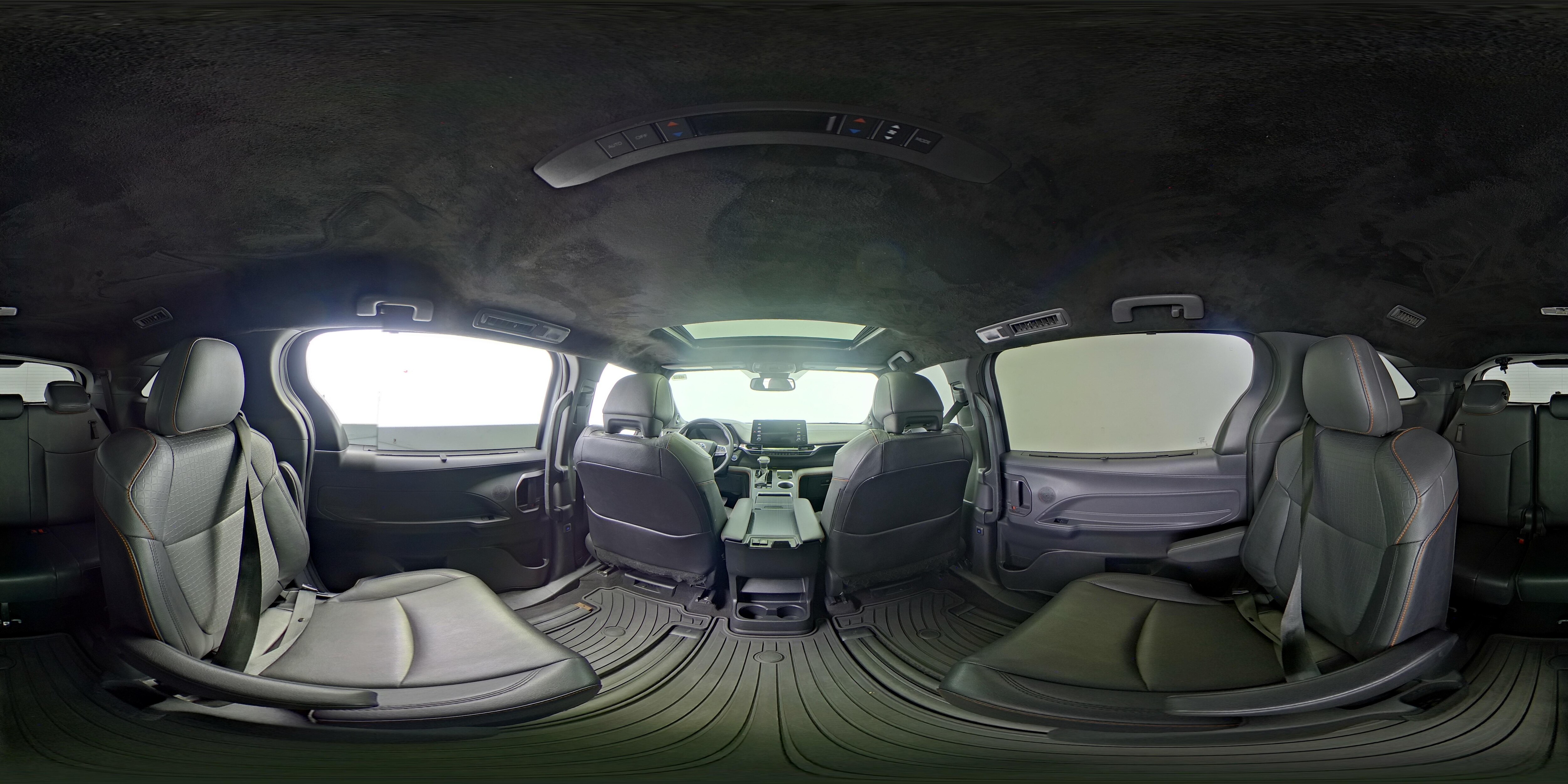 2023 Toyota Sienna XSE - Photo 29