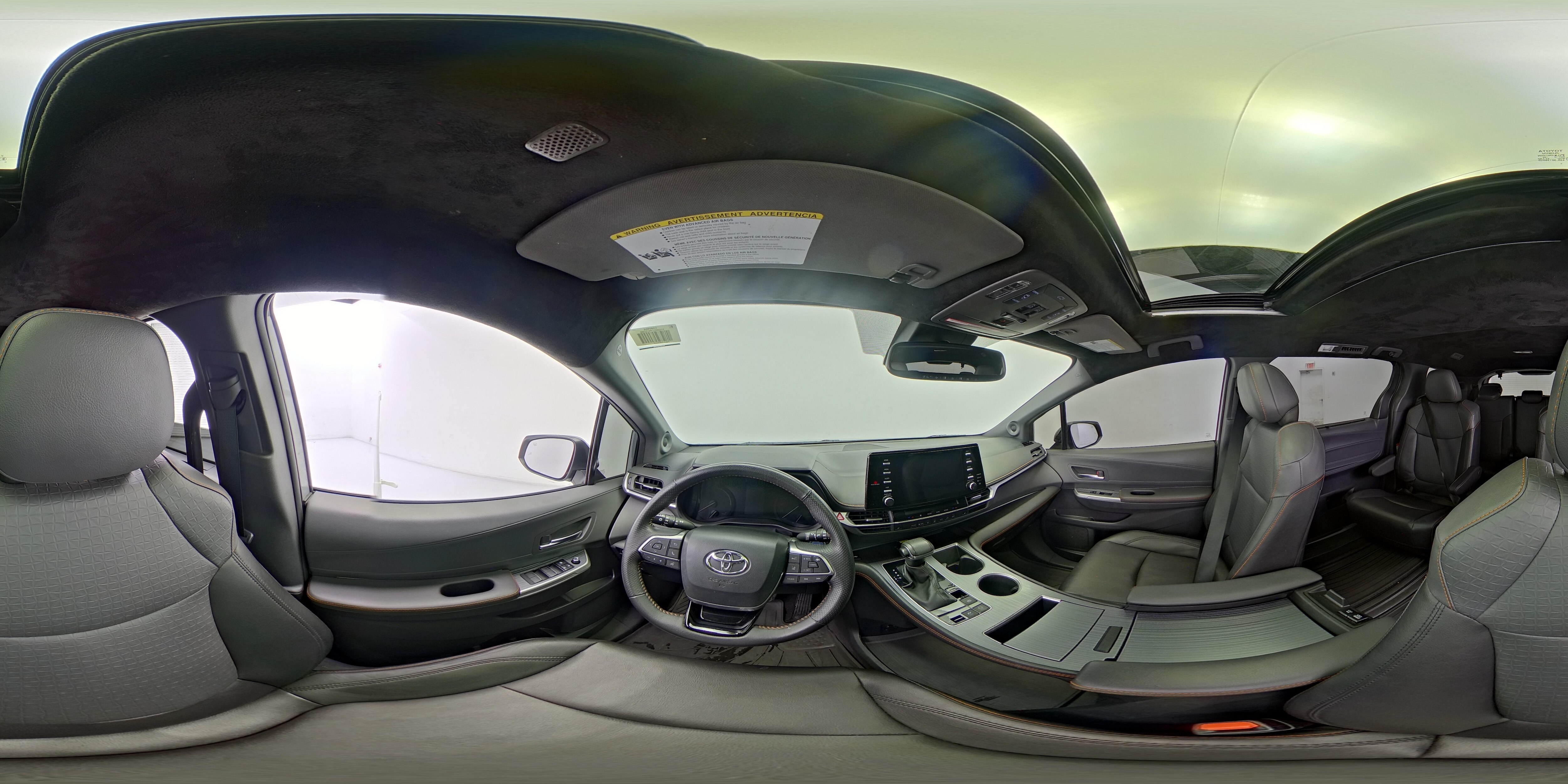 2023 Toyota Sienna XSE - Photo 30