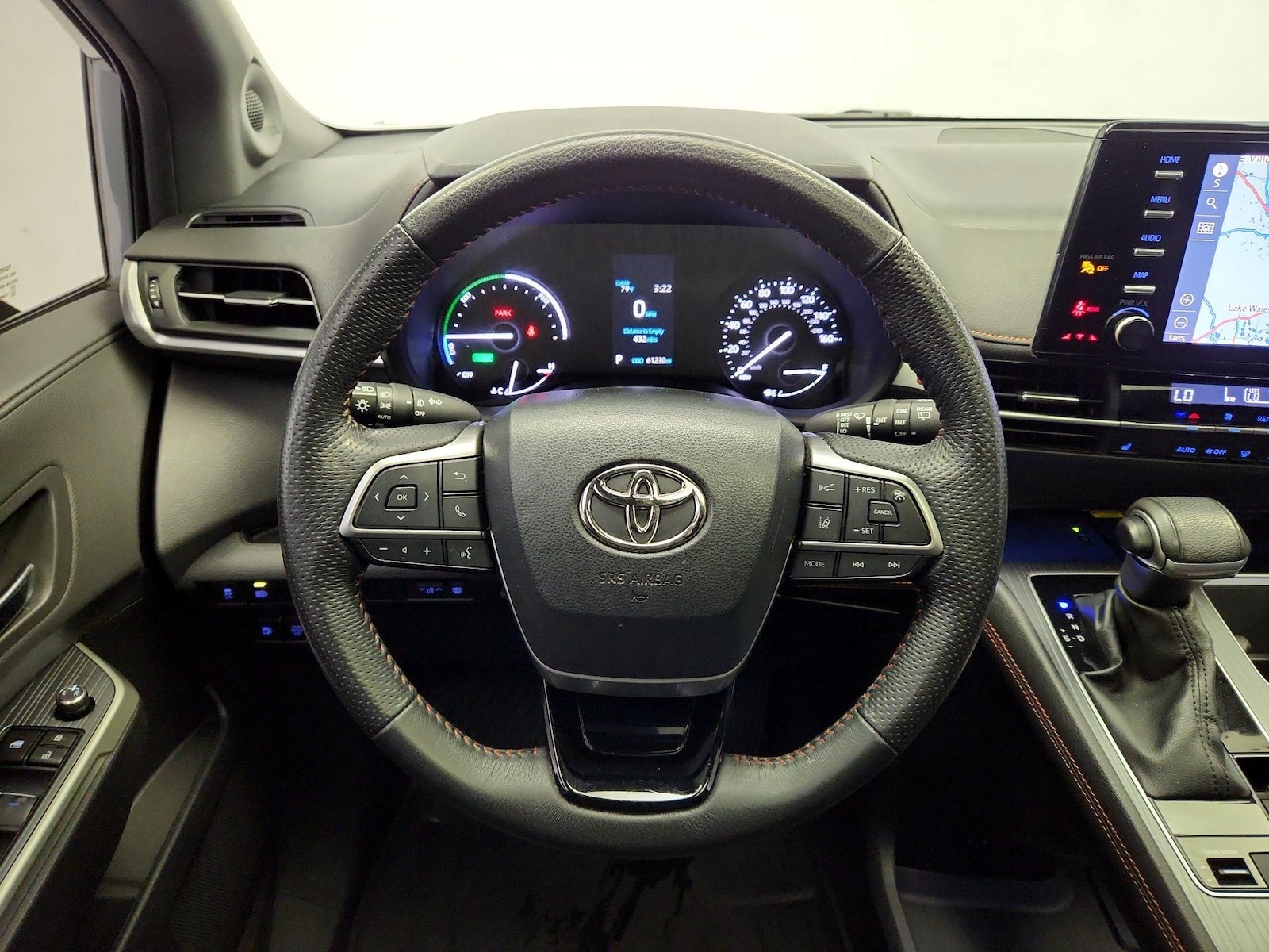 2023 Toyota Sienna XSE - Photo 11