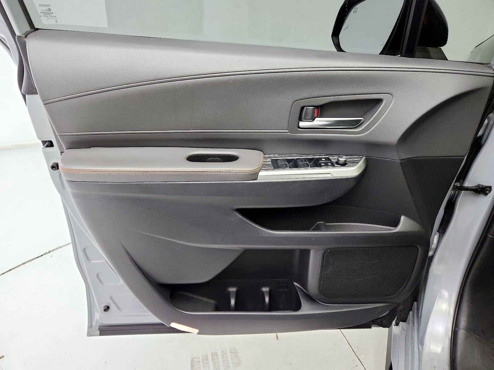 2023 Toyota Sienna XSE - Photo 13