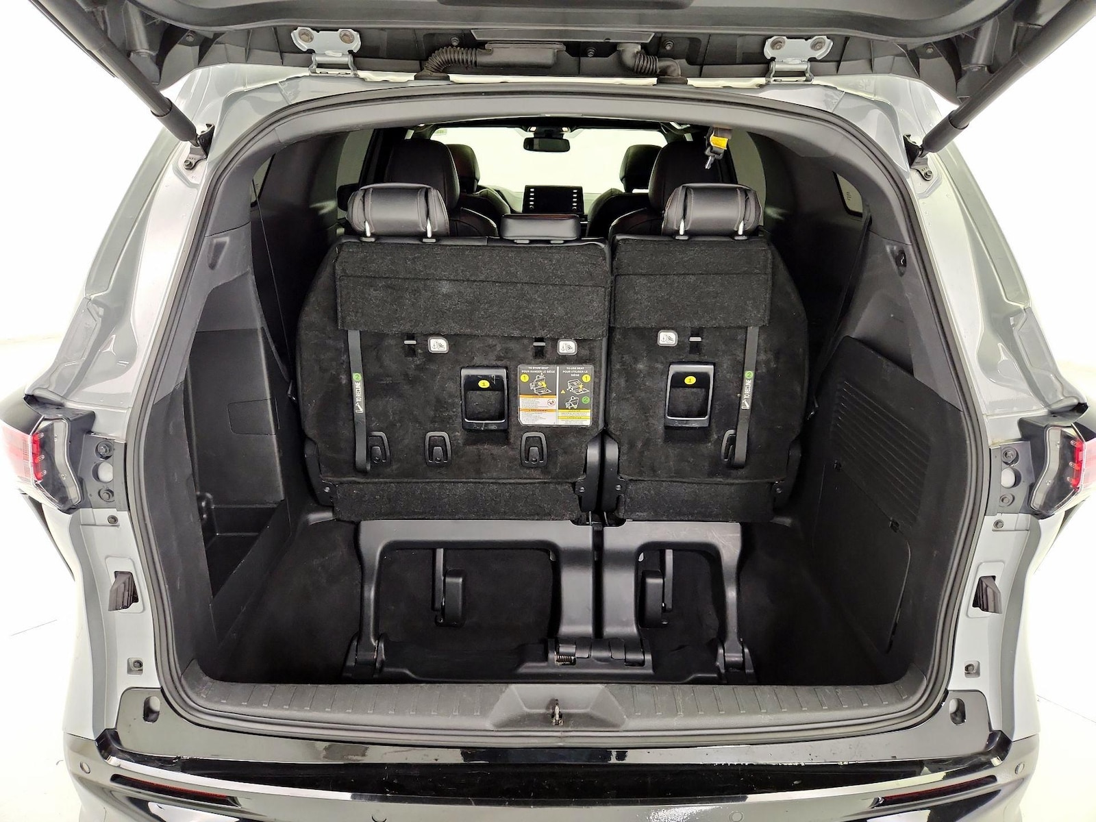 2023 Toyota Sienna XSE - Photo 24