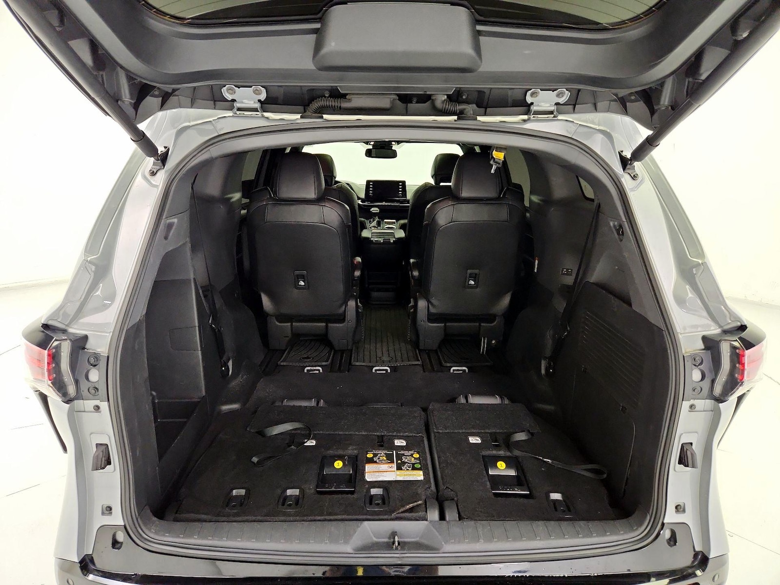 2023 Toyota Sienna XSE - Photo 25
