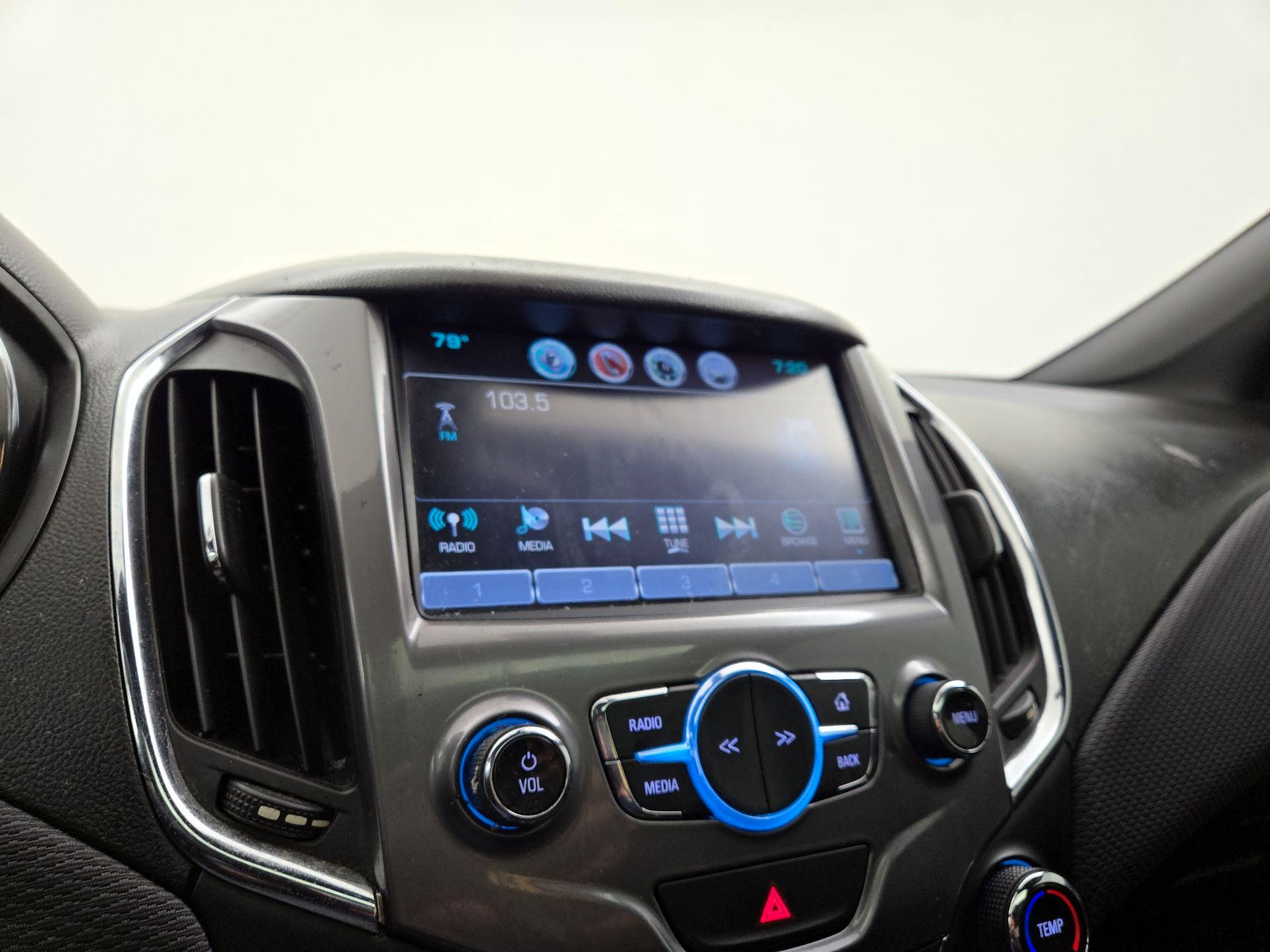 Thumbnail: 2018 Chevrolet Cruze - 15