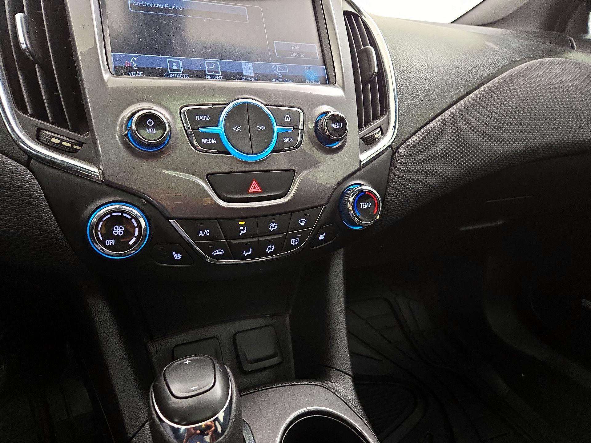 Thumbnail: 2018 Chevrolet Cruze - 16