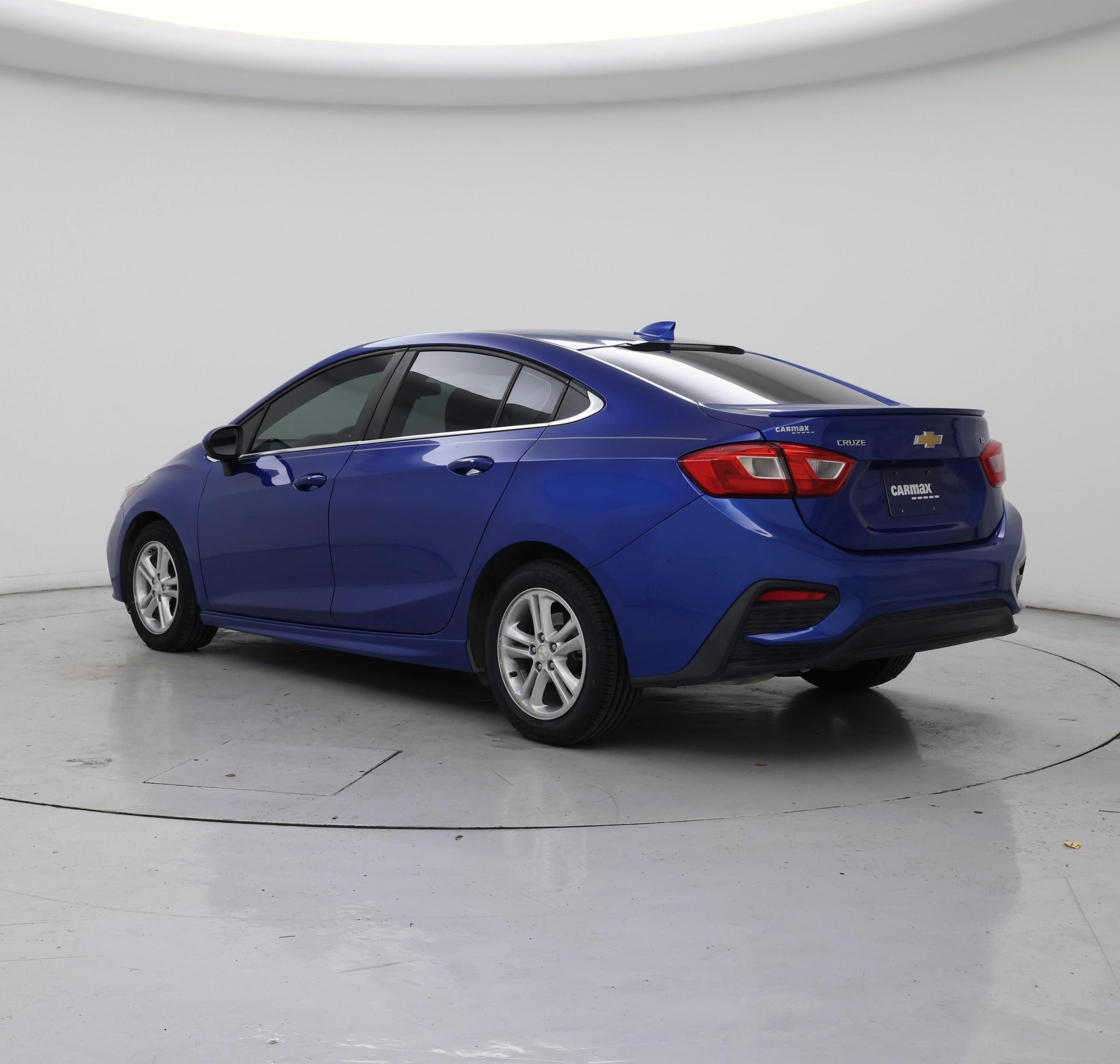 Thumbnail: 2018 Chevrolet Cruze - 2