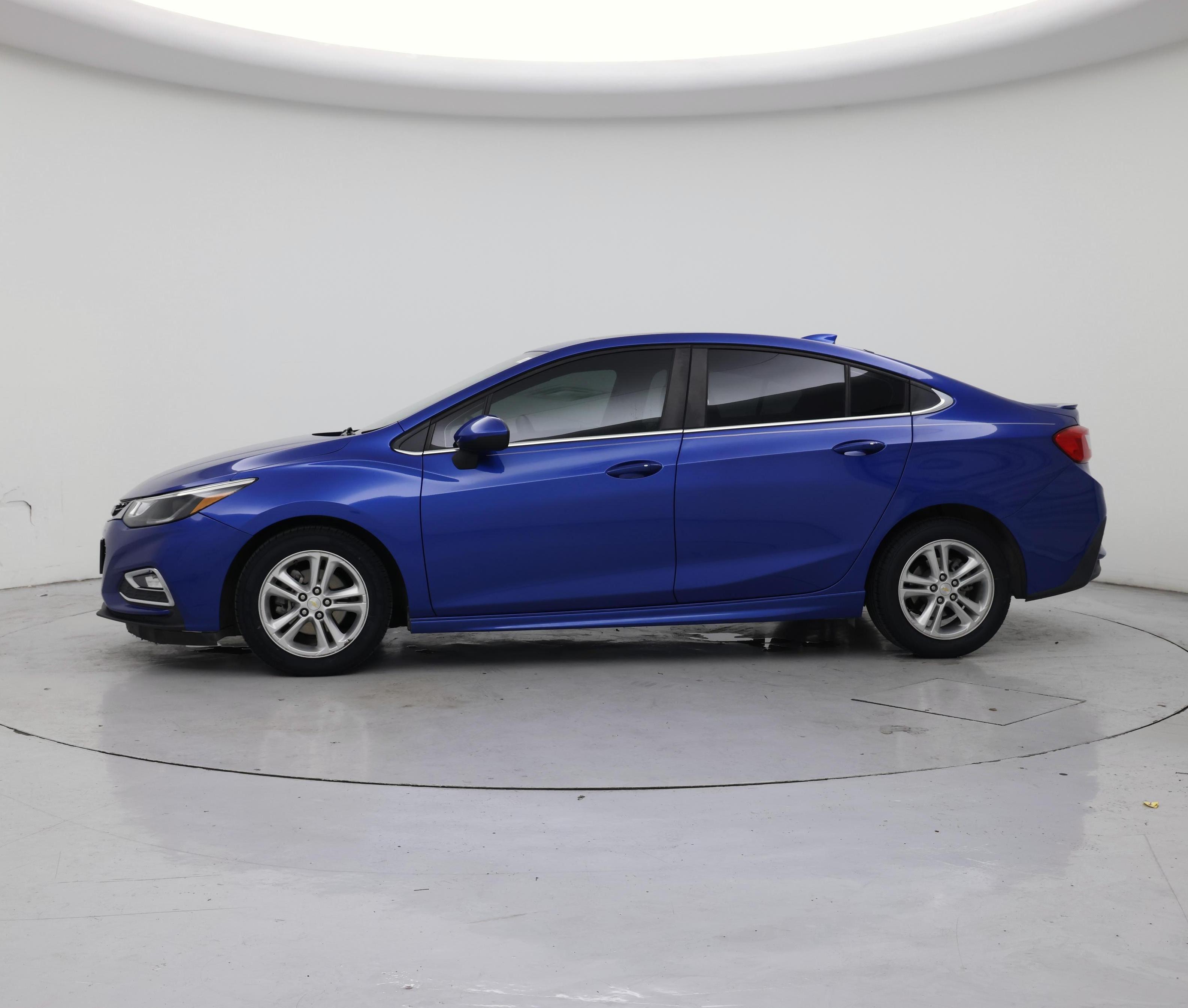 Thumbnail: 2018 Chevrolet Cruze - 3