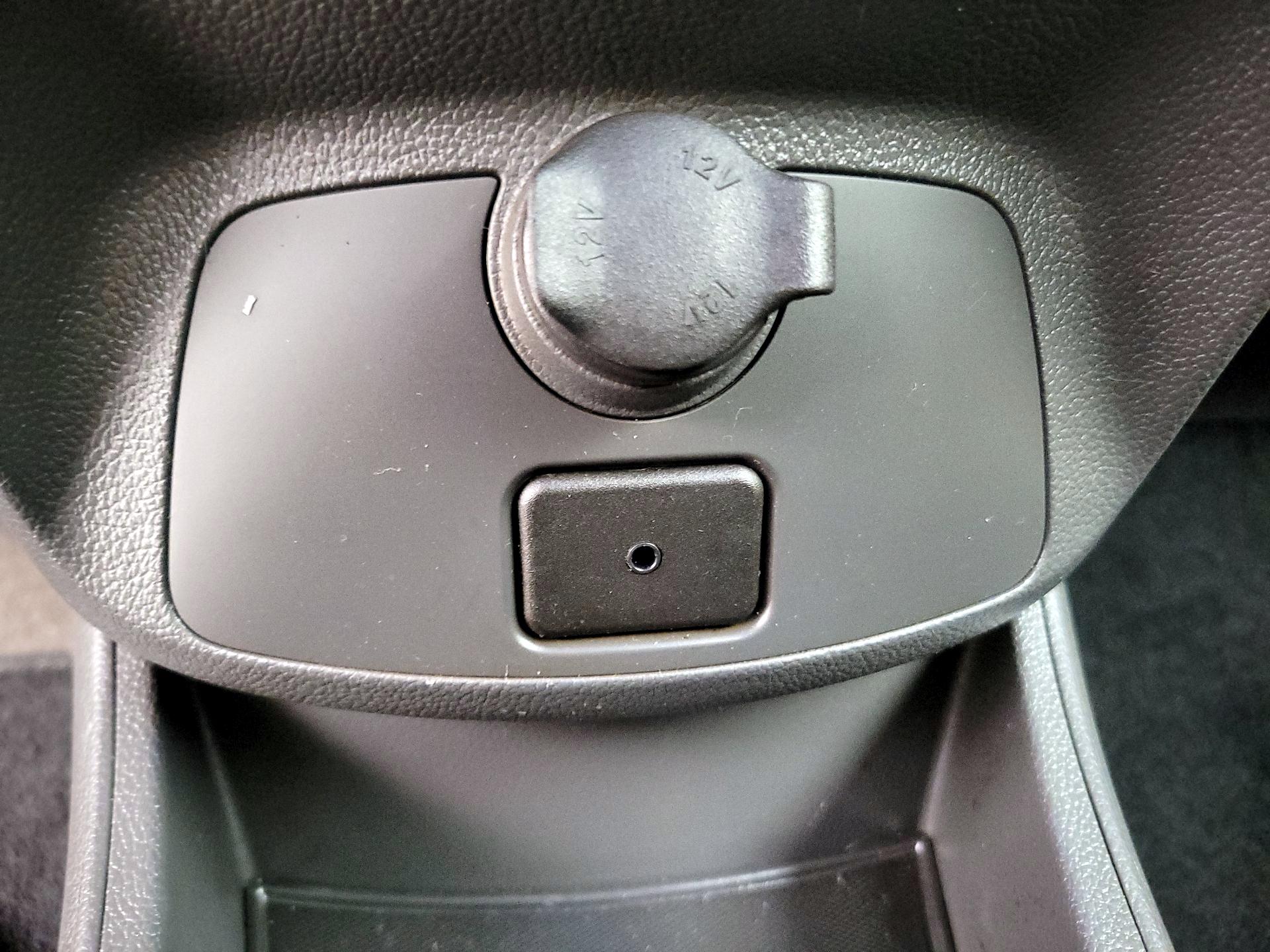 Thumbnail: 2014 Chevrolet Spark - 17