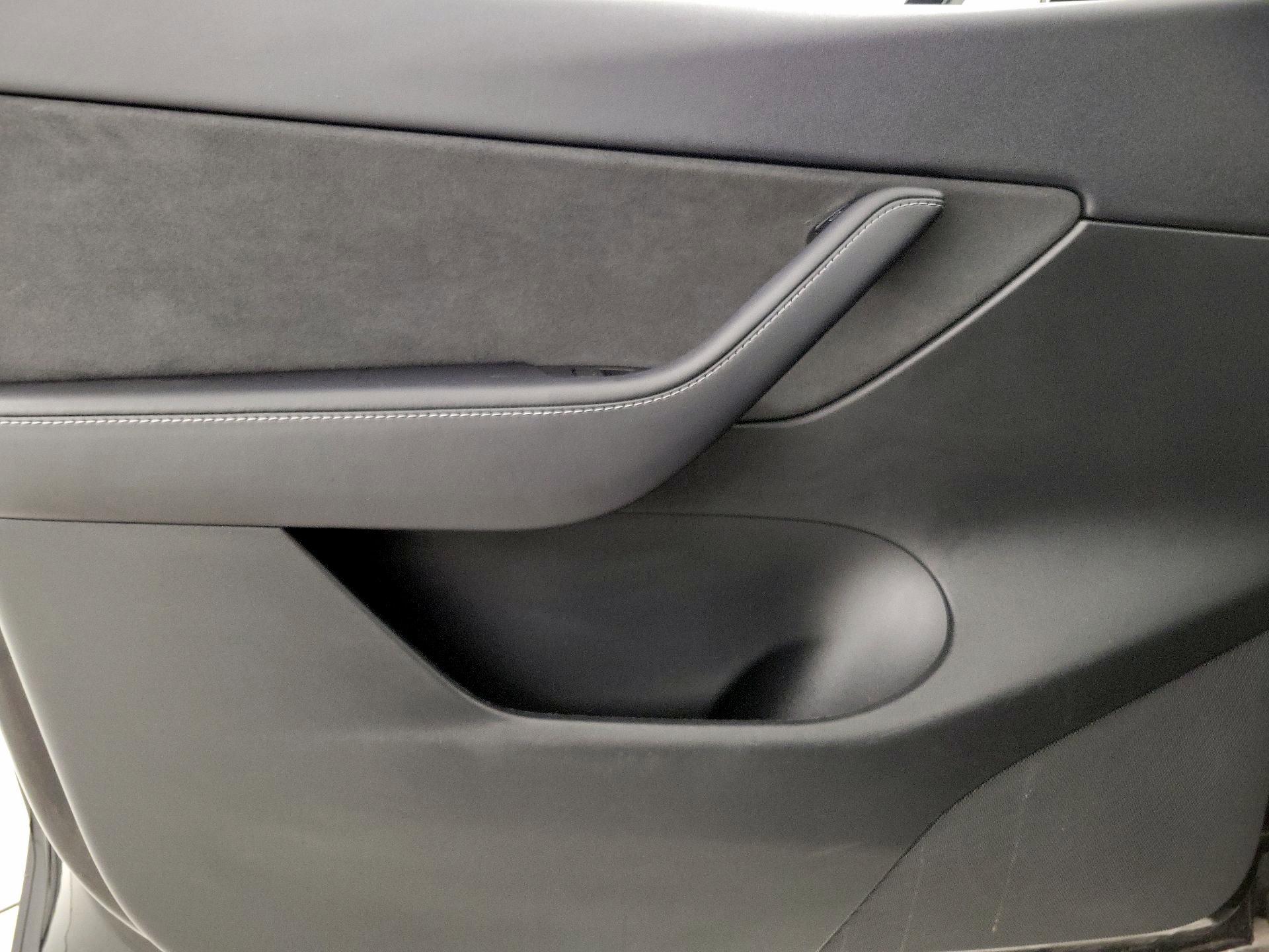 Thumbnail: 2022 Tesla Model Y - 12