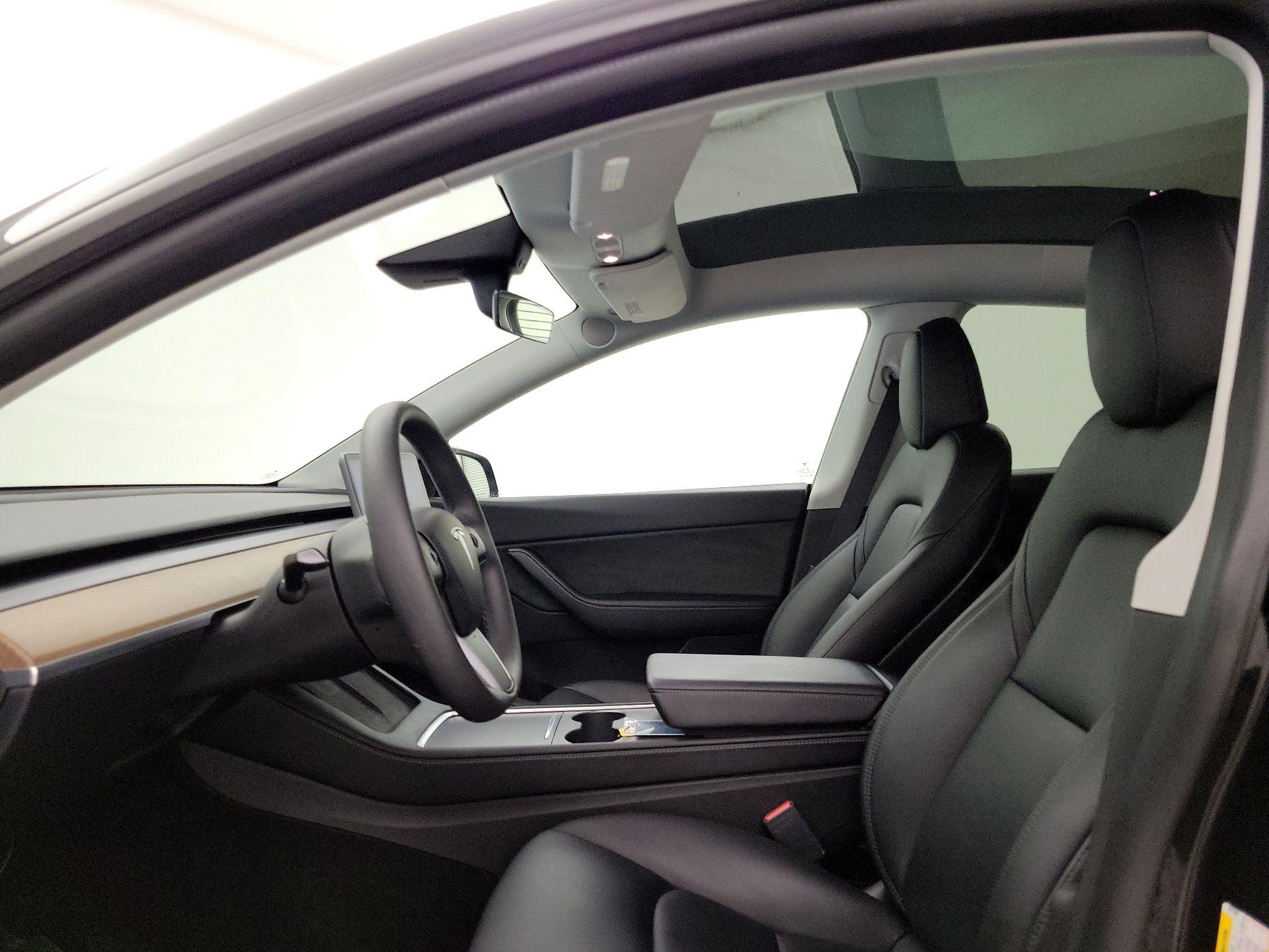 Thumbnail: 2022 Tesla Model Y - 17
