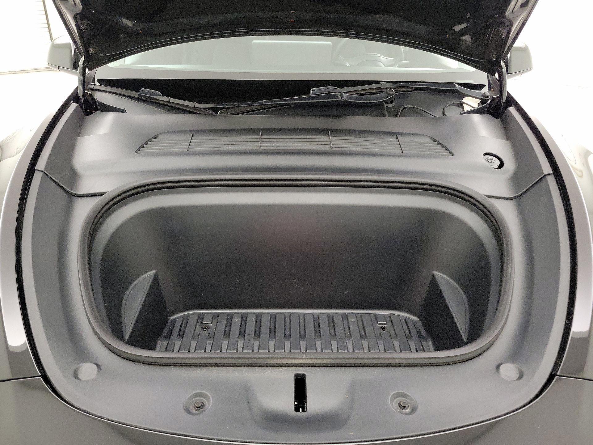 Thumbnail: 2022 Tesla Model Y - 20