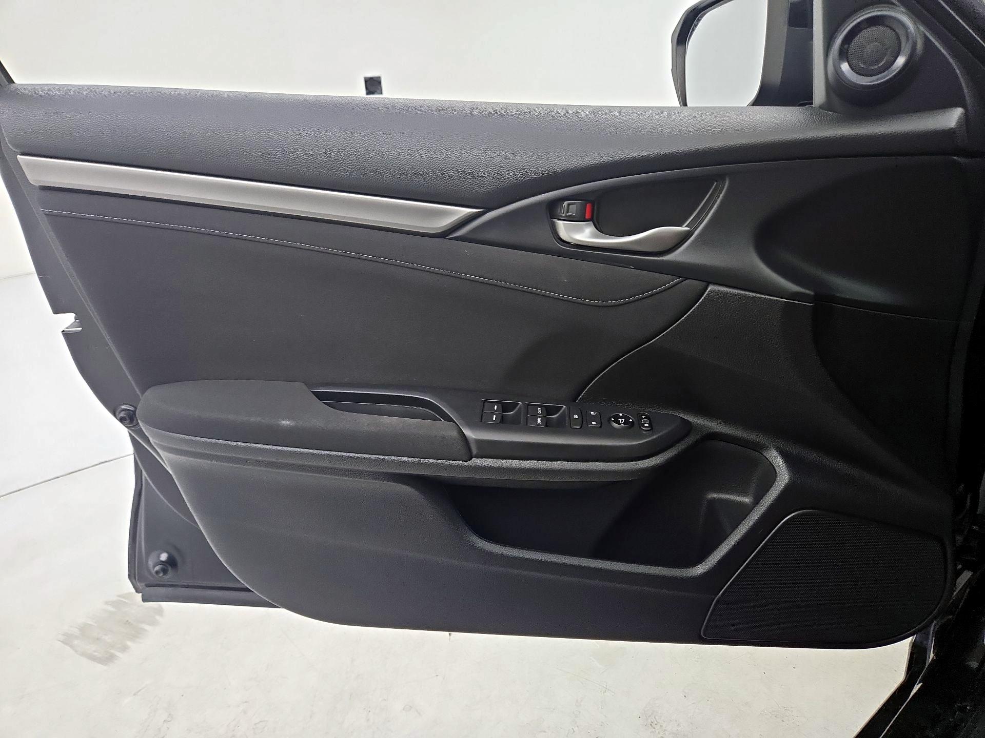 Thumbnail: 2018 Honda Civic - 12