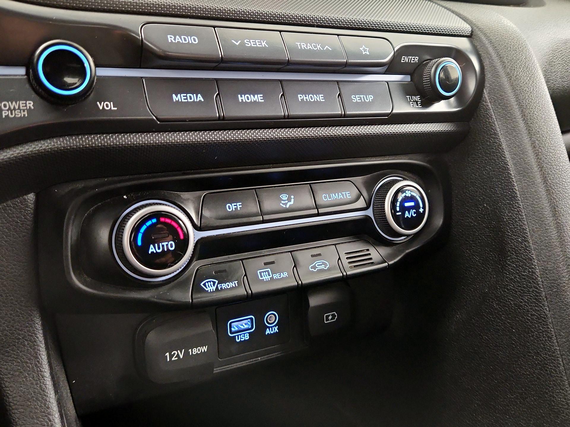 Thumbnail: 2019 Hyundai Veloster - 16