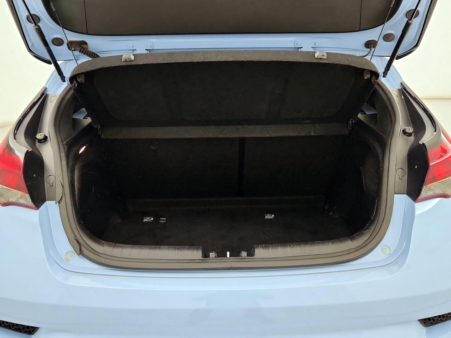 Thumbnail: 2019 Hyundai Veloster - 20