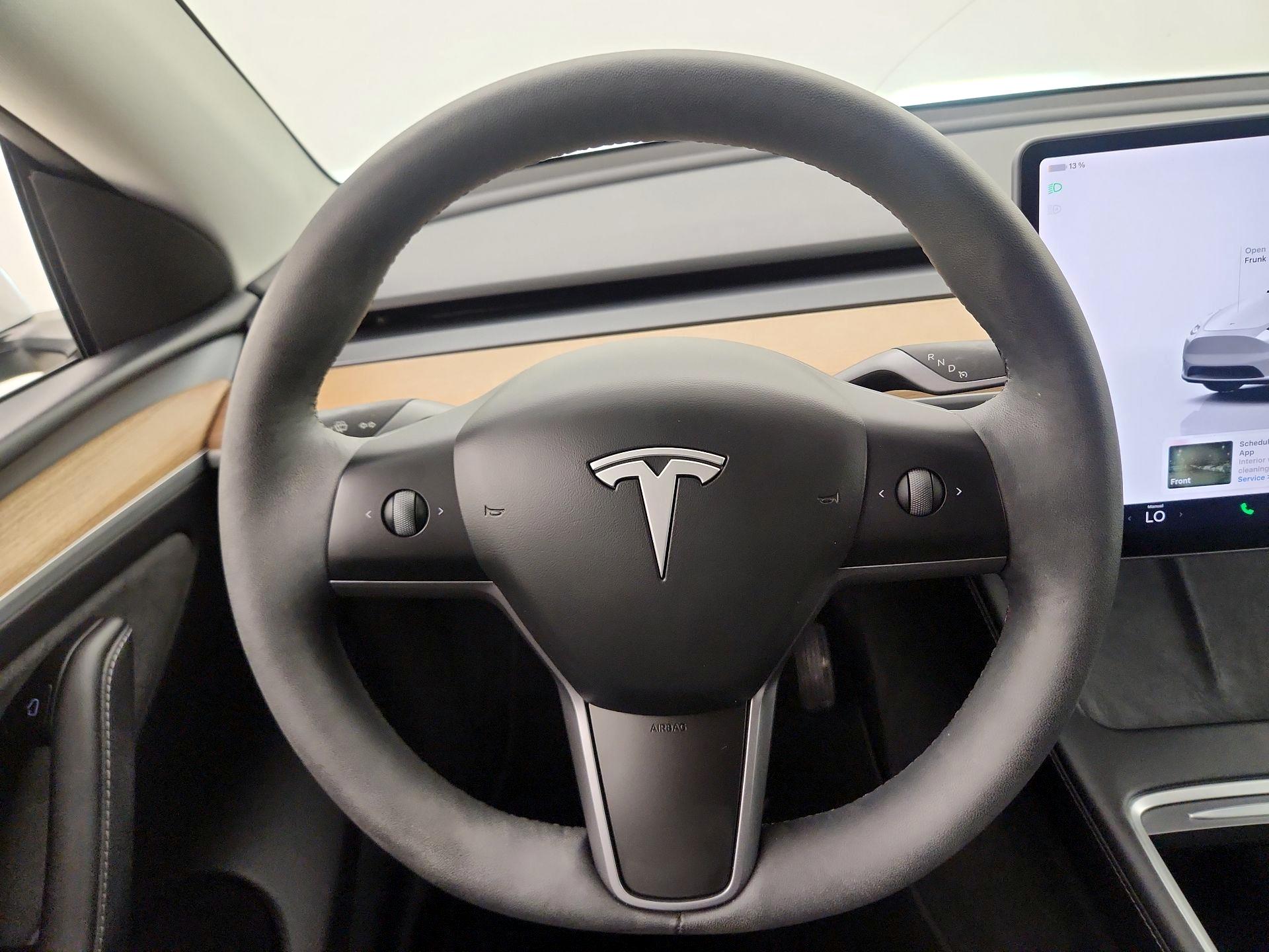 Thumbnail: 2025 Tesla Model Y - 10