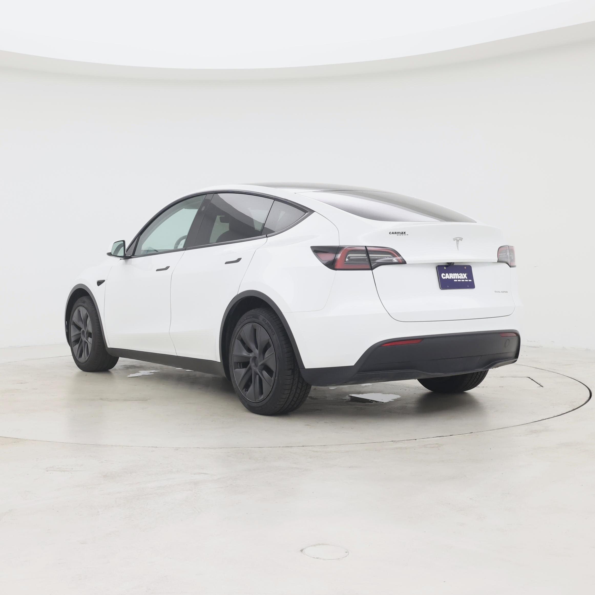 Thumbnail: 2025 Tesla Model Y - 2