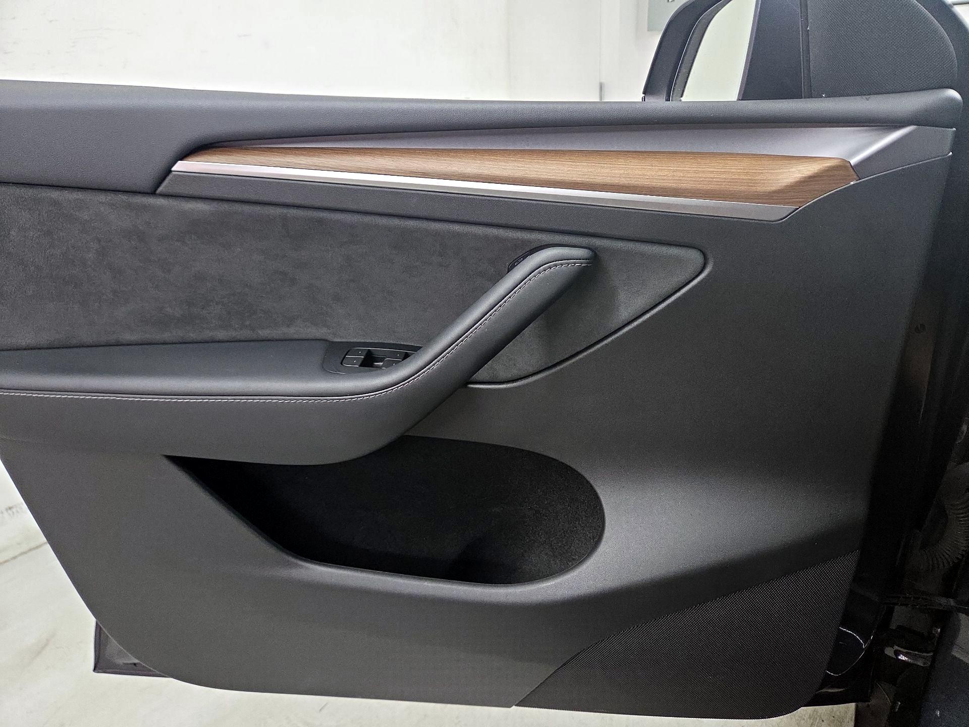 Thumbnail: 2024 Tesla Model Y - 12