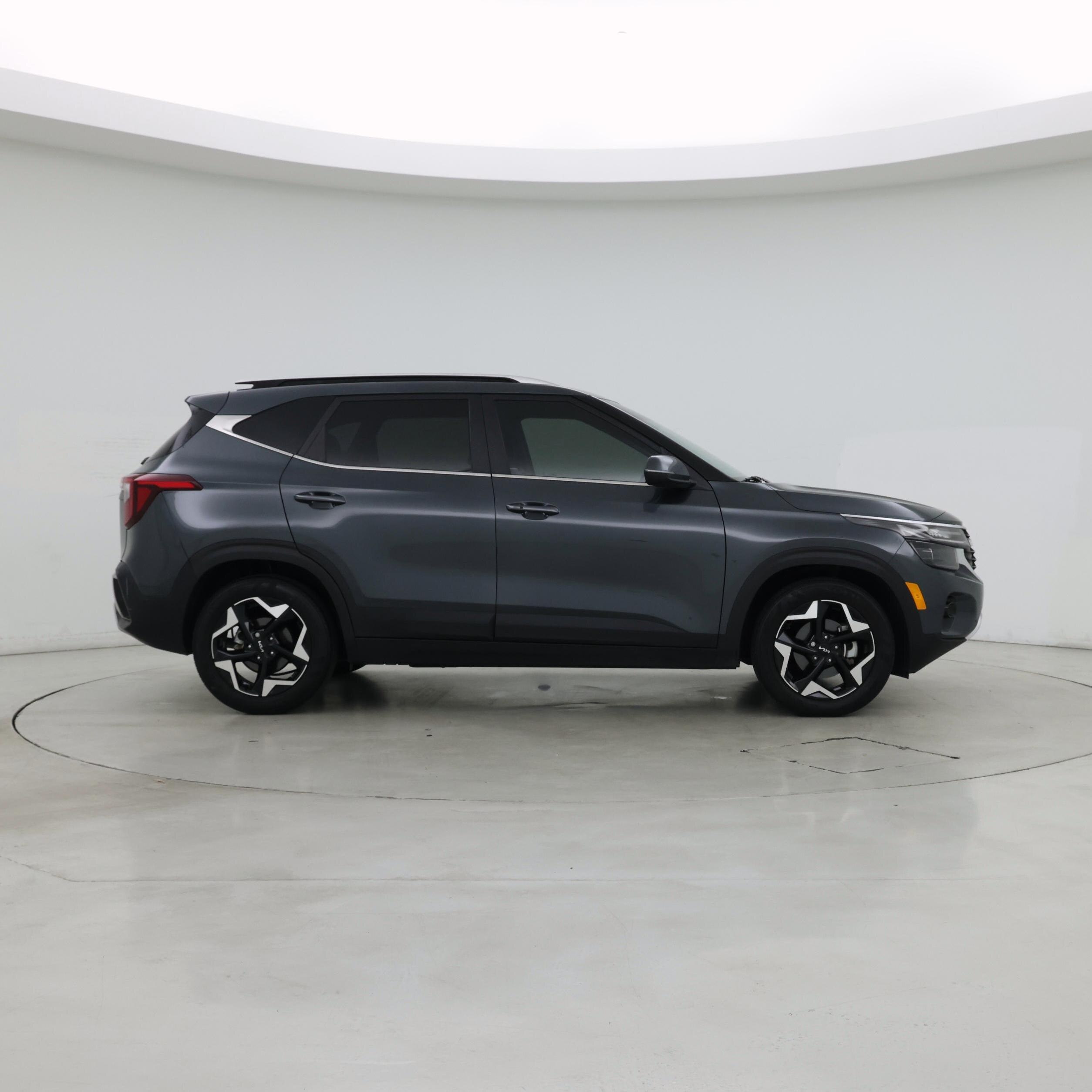 Thumbnail: 2024 Kia Seltos - 7