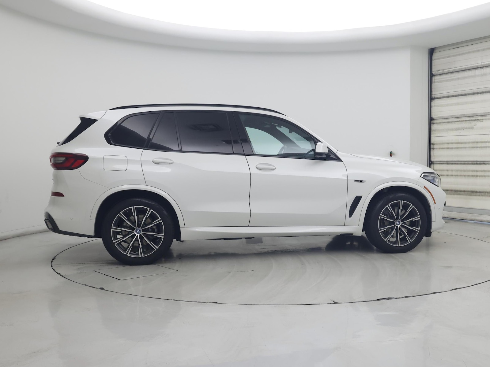 2023 BMW X5 45e - Photo 8
