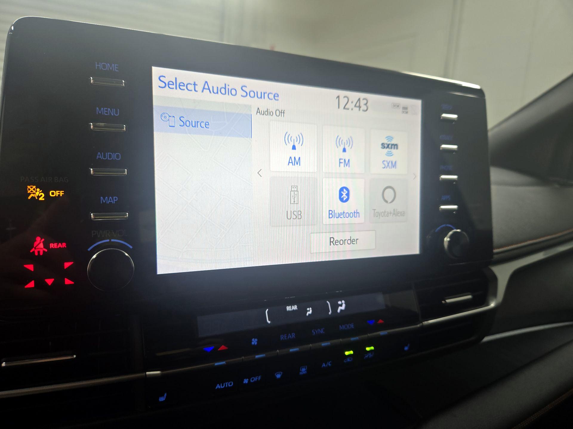 Thumbnail: 2021 Toyota Sienna - 16