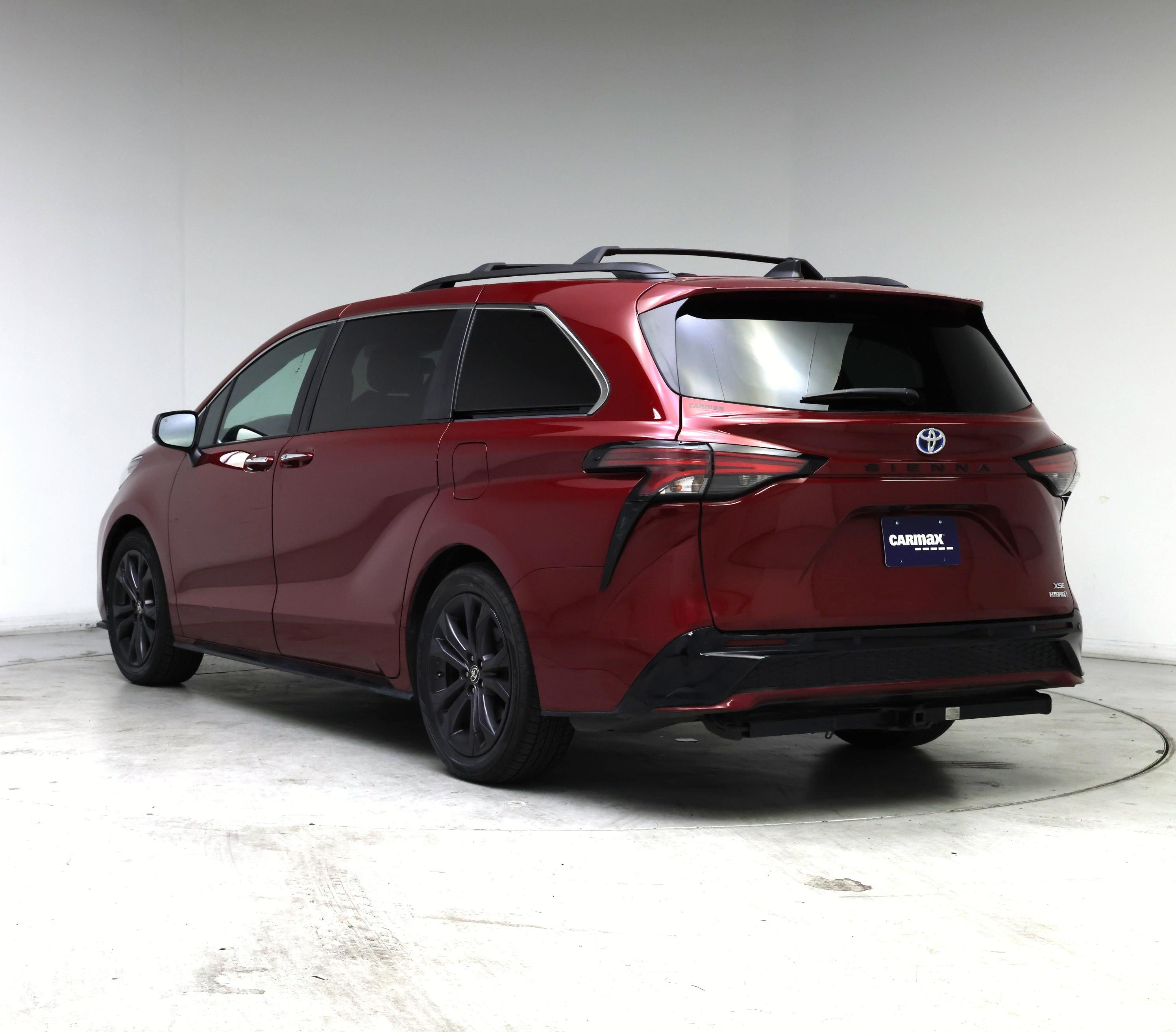 Thumbnail: 2021 Toyota Sienna - 2