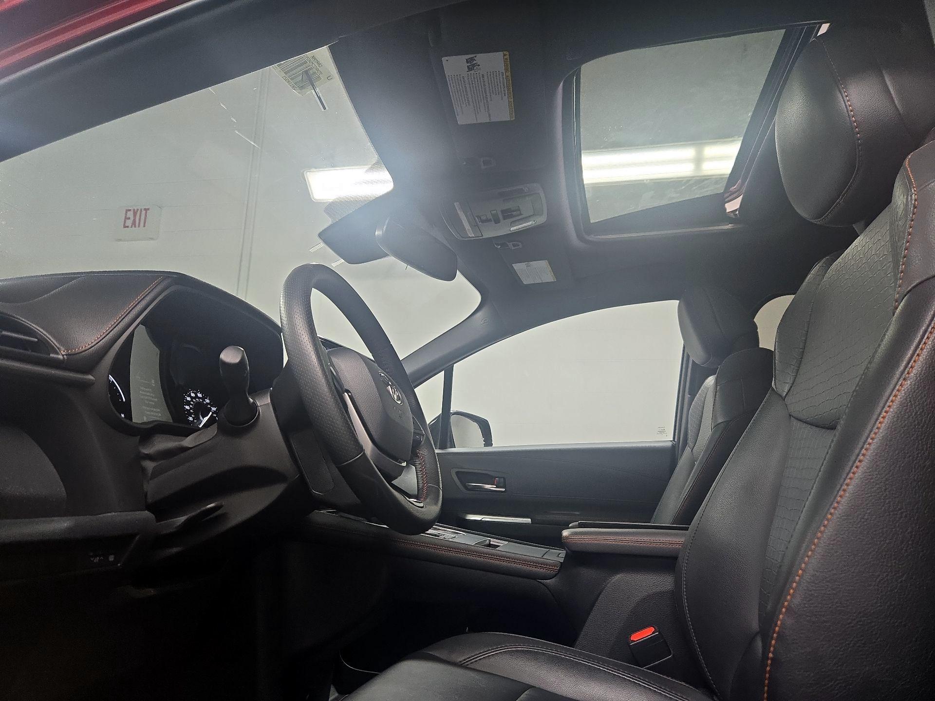 Thumbnail: 2021 Toyota Sienna - 20