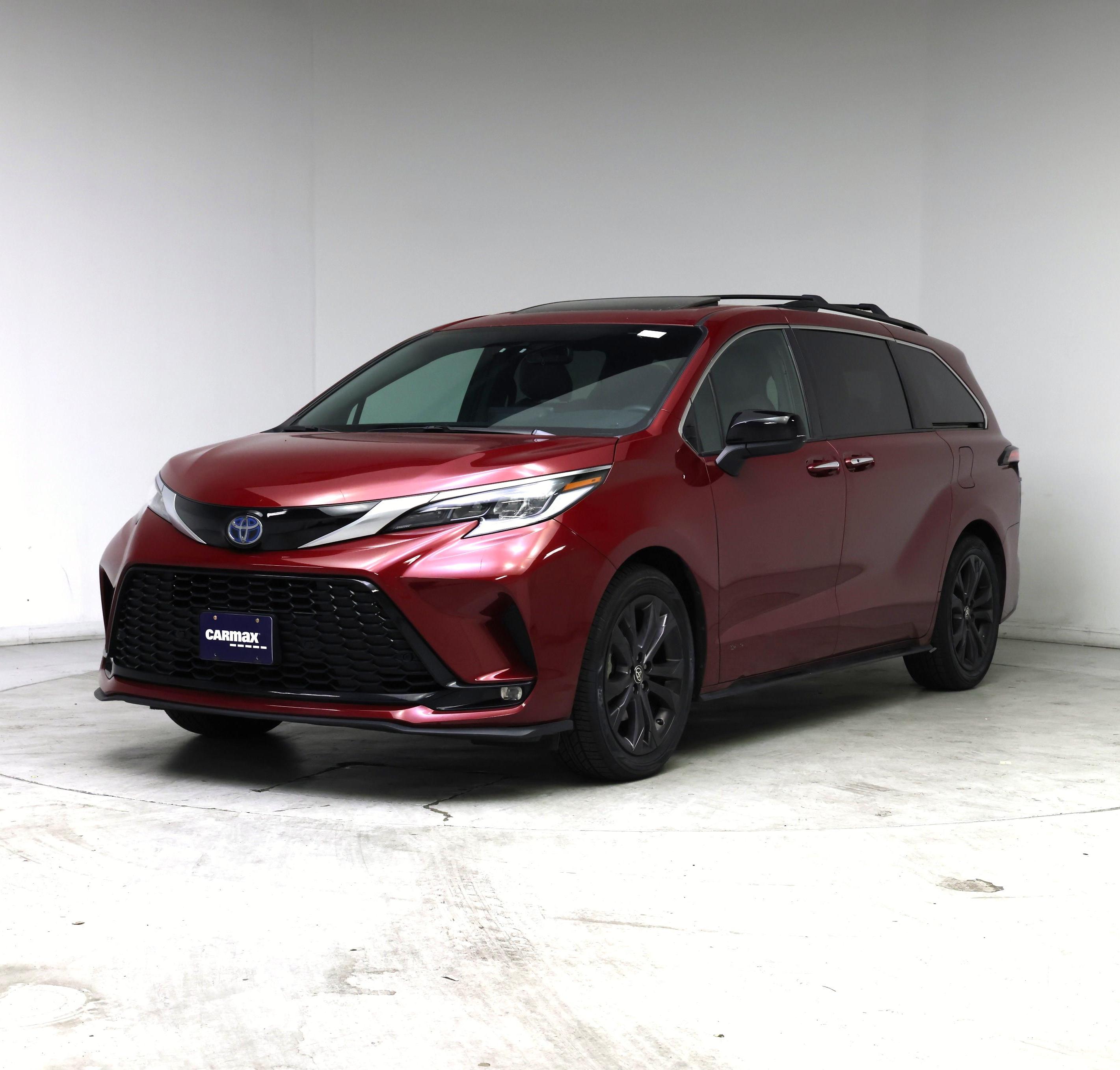 Thumbnail: 2021 Toyota Sienna - 4