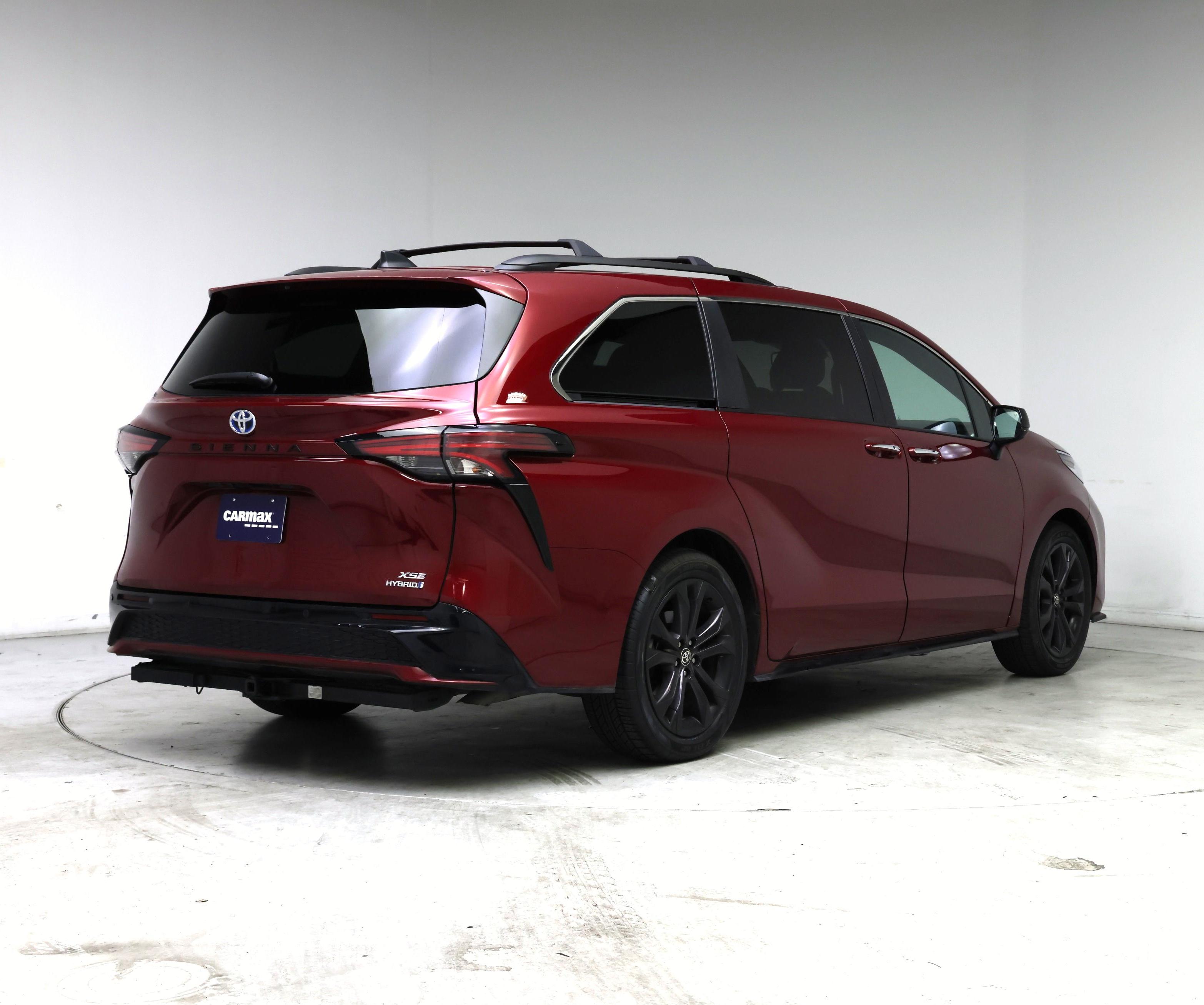Thumbnail: 2021 Toyota Sienna - 8