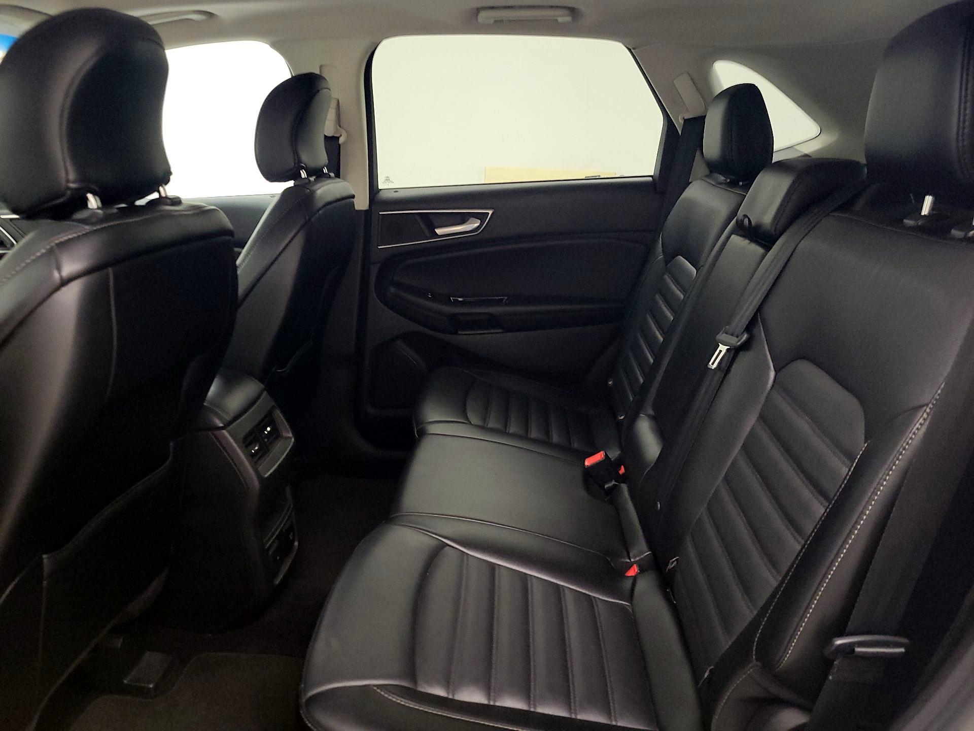 Thumbnail: 2015 Ford Edge - 18