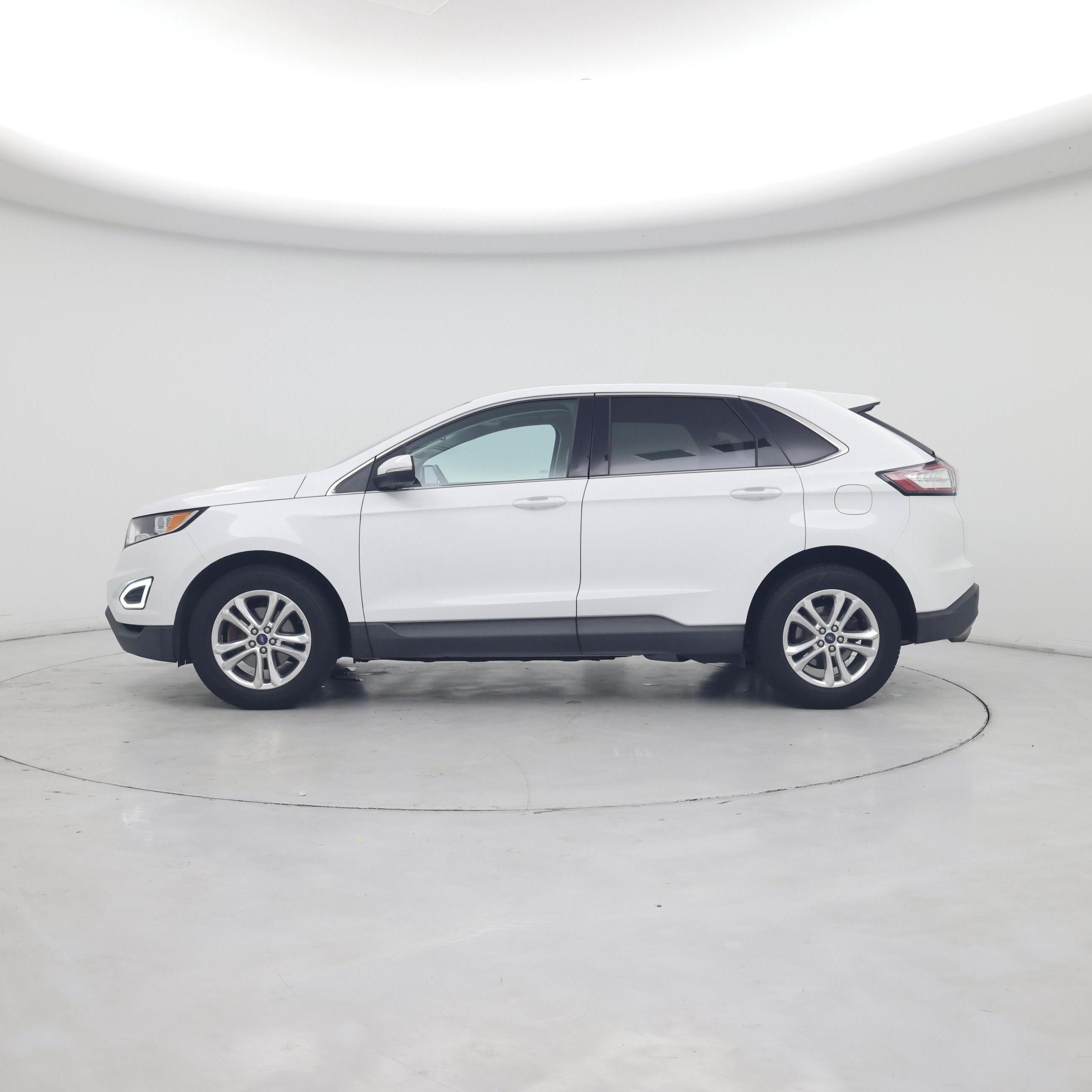 Thumbnail: 2015 Ford Edge - 3