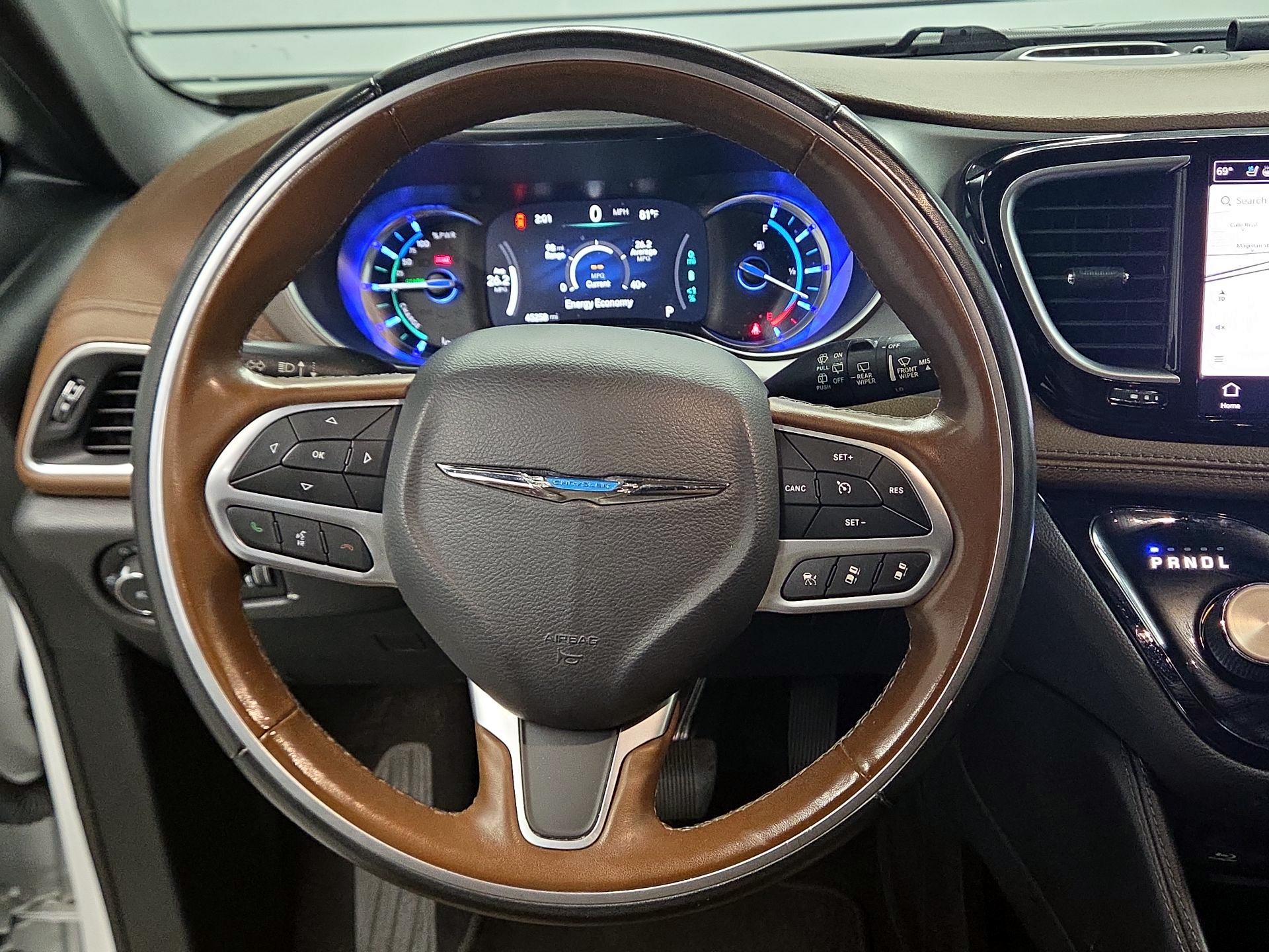 Thumbnail: 2021 Chrysler Pacifica - 10