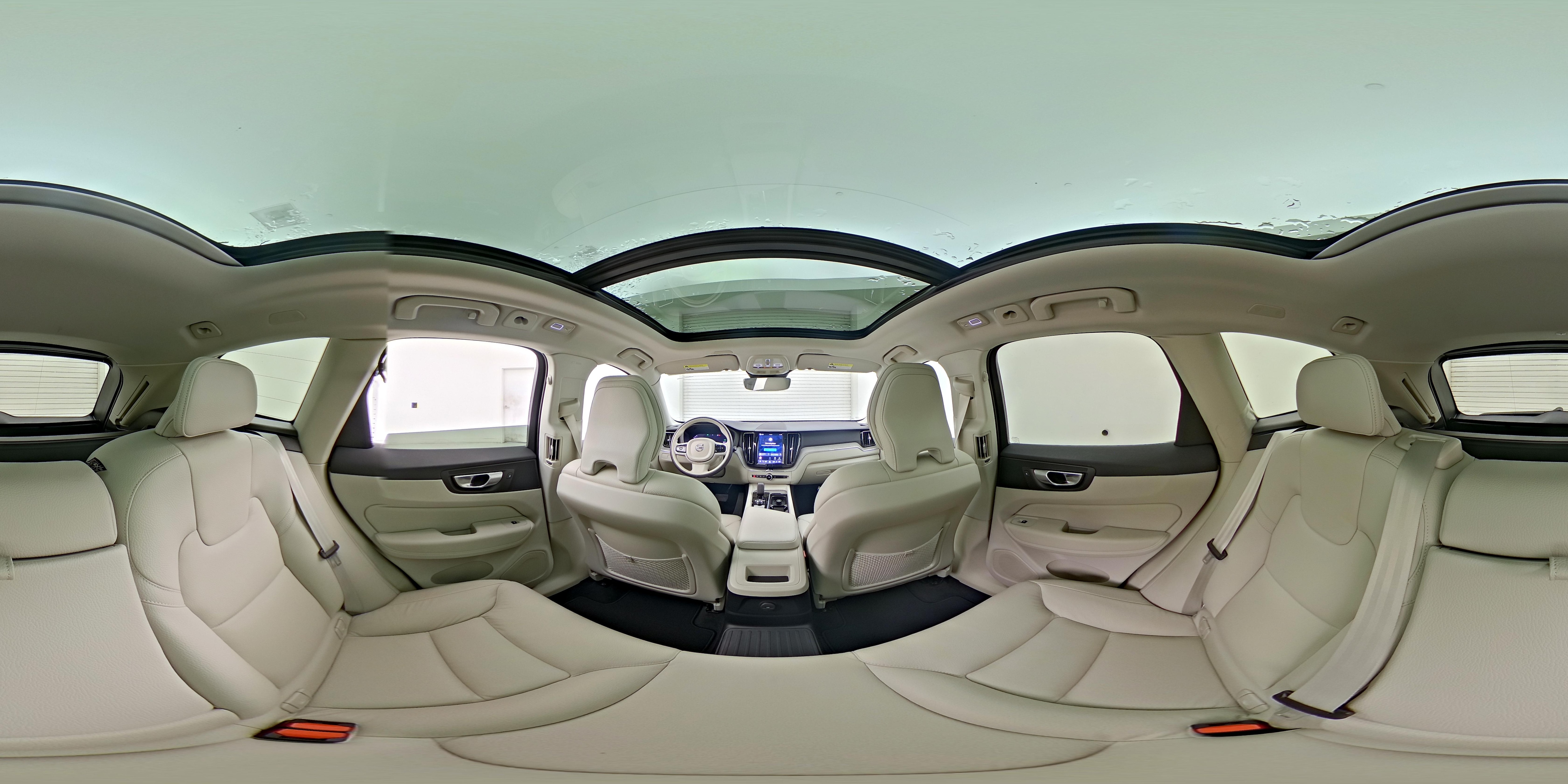 2024 Volvo XC60 Plus - Photo 26