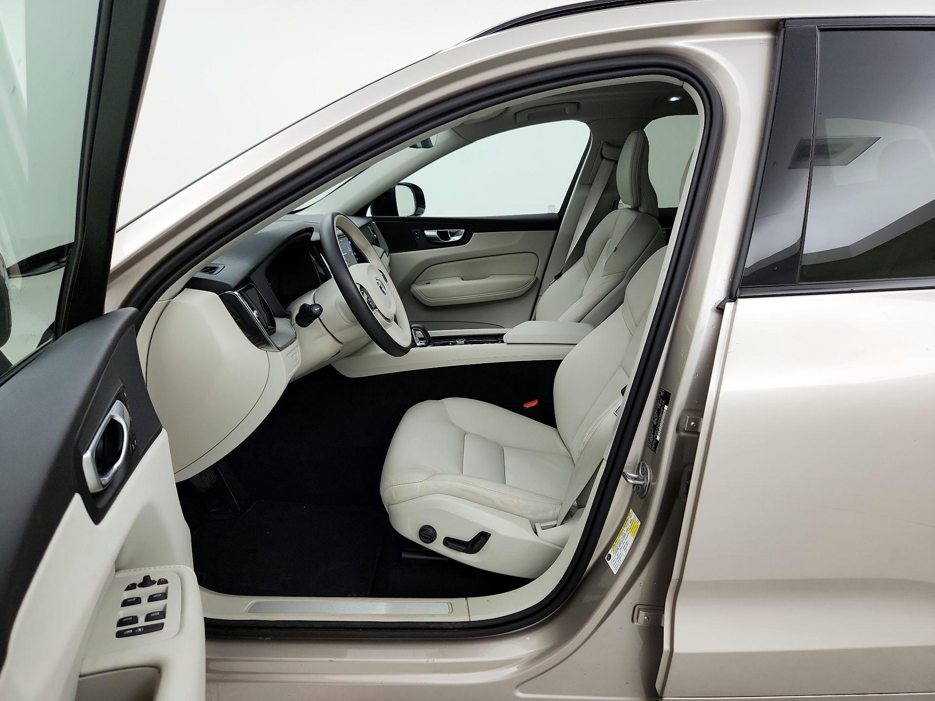 Thumbnail: 2024 Volvo XC60 - 11