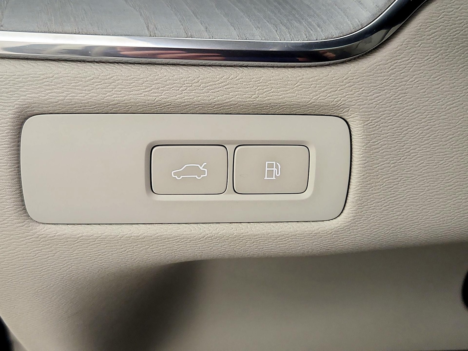 2024 Volvo XC60 Plus - Photo 14