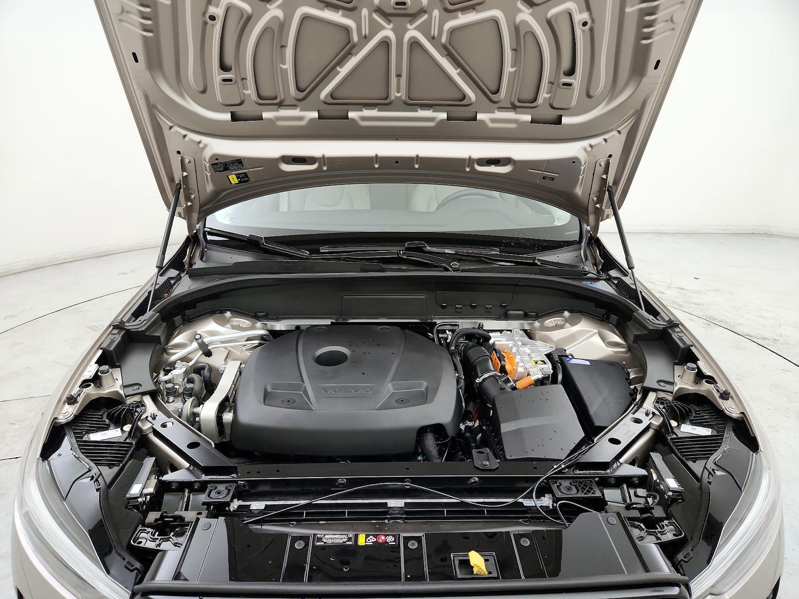 2024 Volvo XC60 Plus - Photo 23