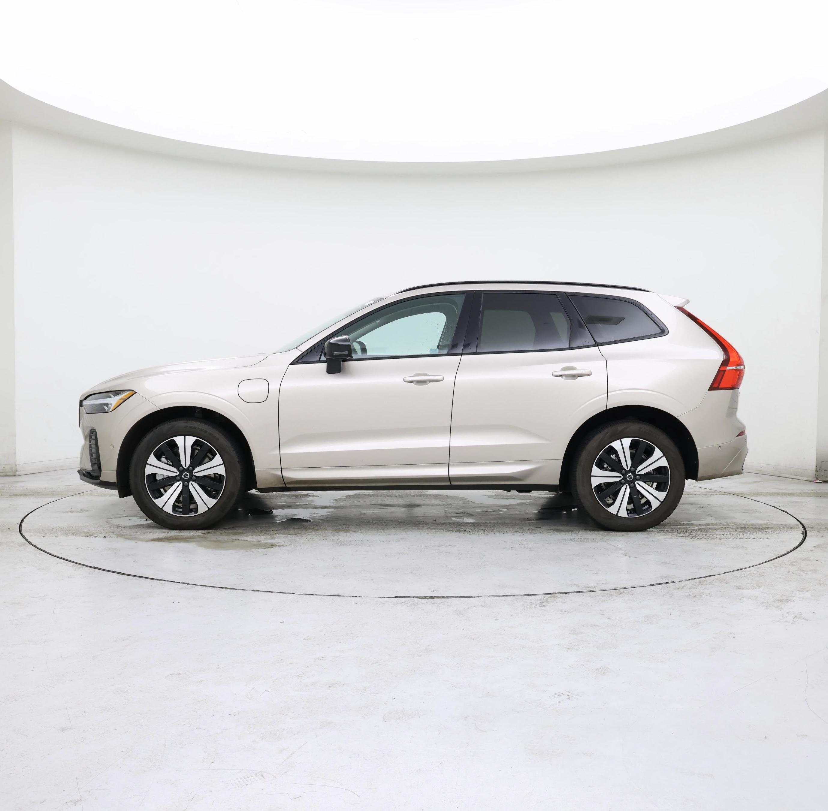 Thumbnail: 2024 Volvo XC60 - 3
