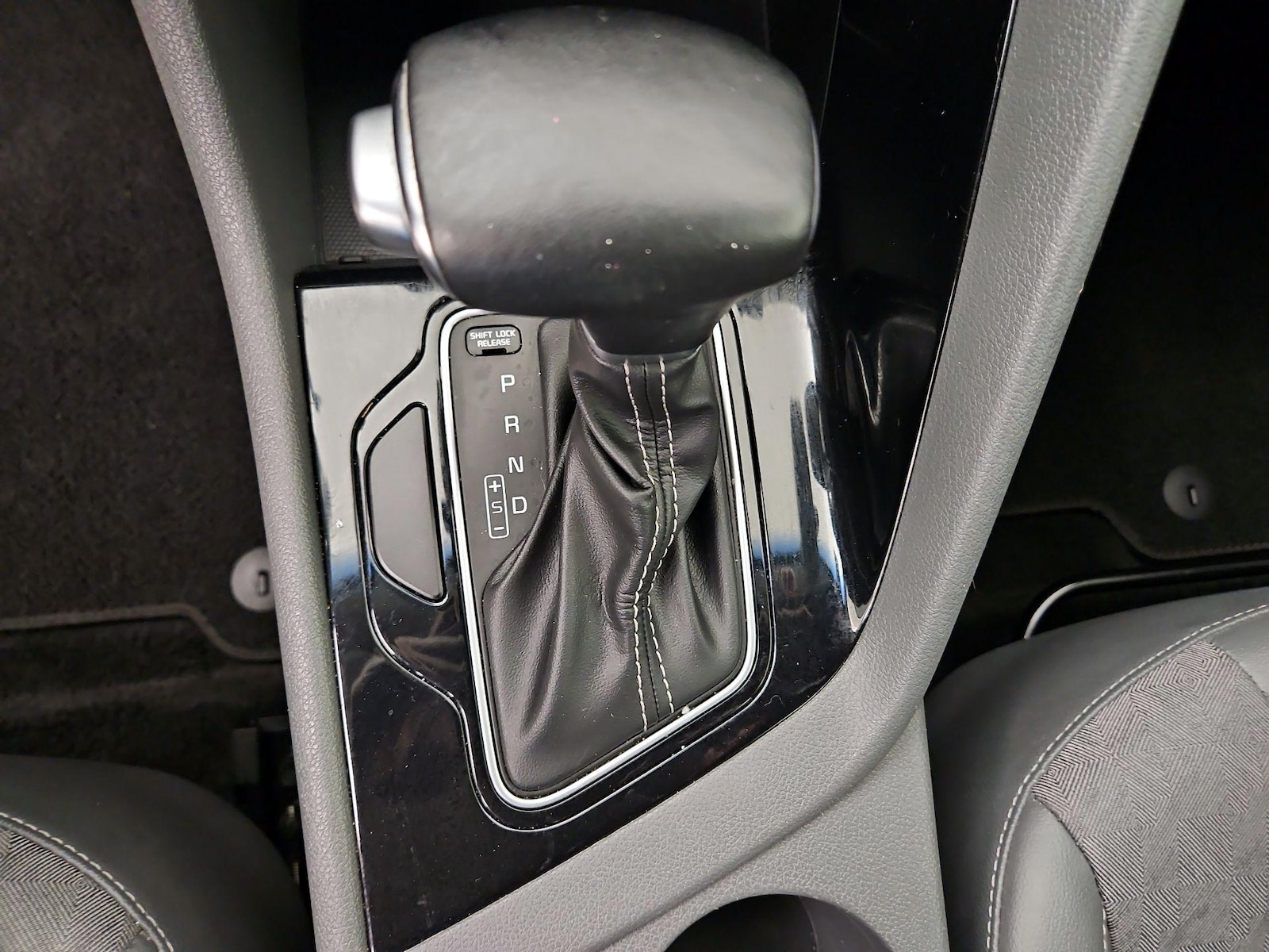 2019 Kia Niro EX - Photo 16
